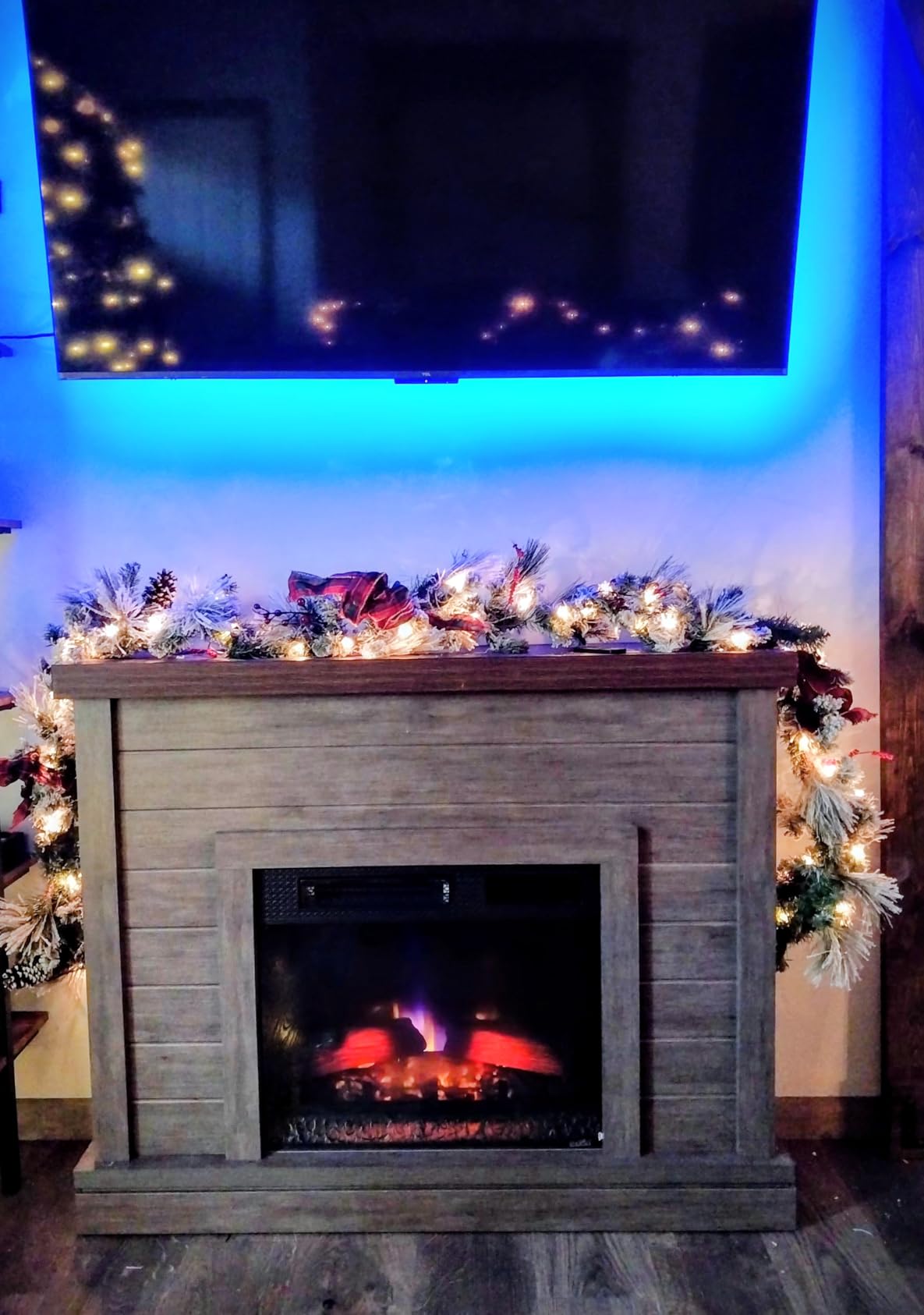 duraflame Shiplap Wall Mantel Electric Fireplace, Calvin Brown customer photo 1