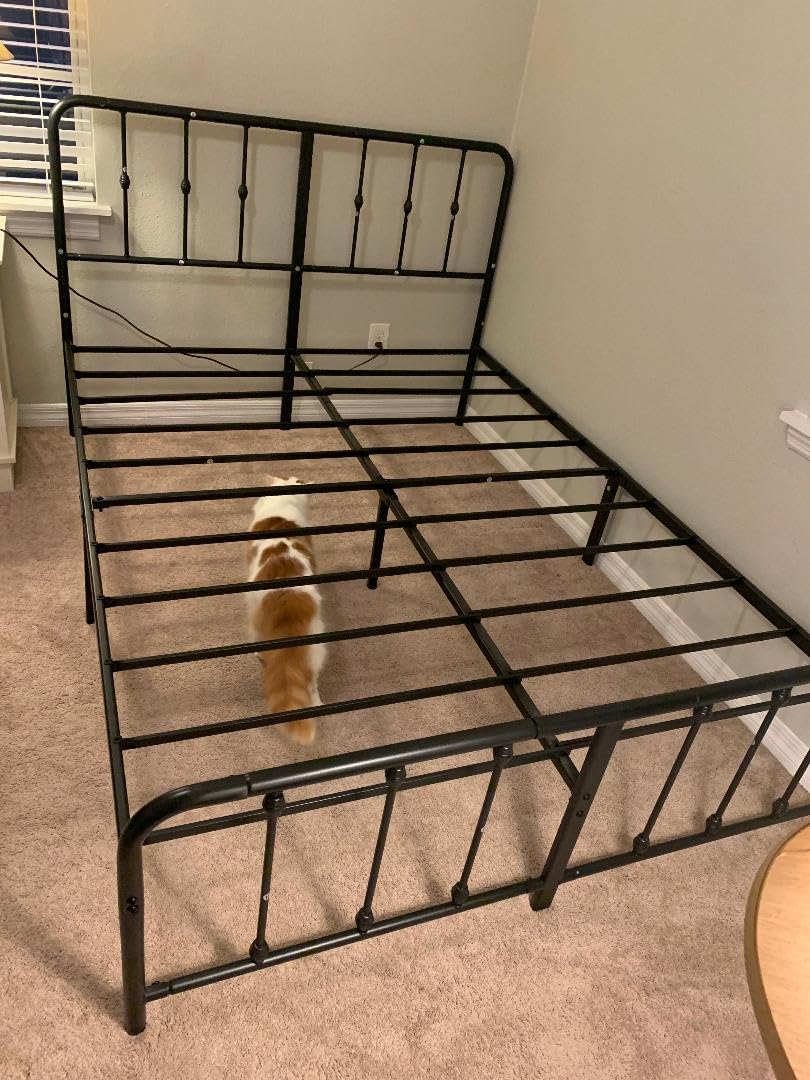 Zinus Leonardo Metal Platform Bed Frame, Victorian Spindle Style Headboard and Footboard, Heavy Duty Bed Base, Ample Underbed Space, Queen customer photo 1