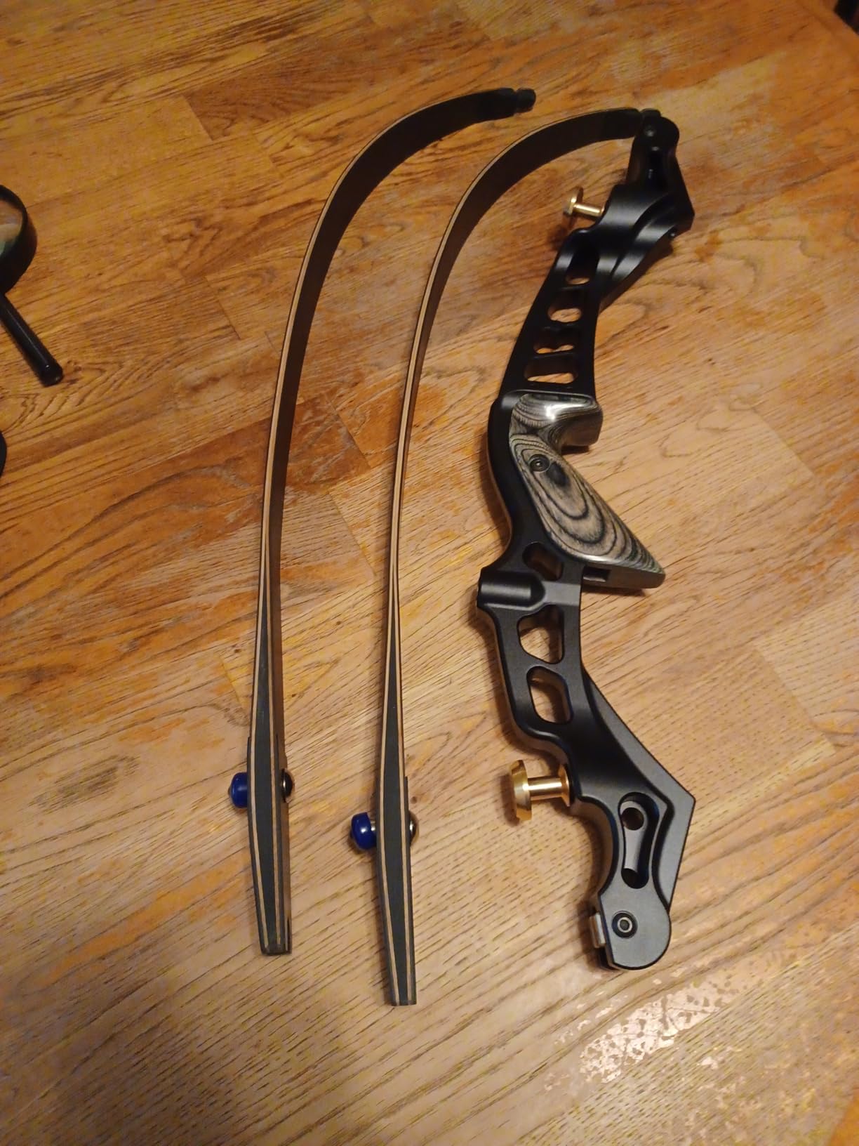 Black Hunter ILF Hunting Recurve Bow Kit for Adults, 62