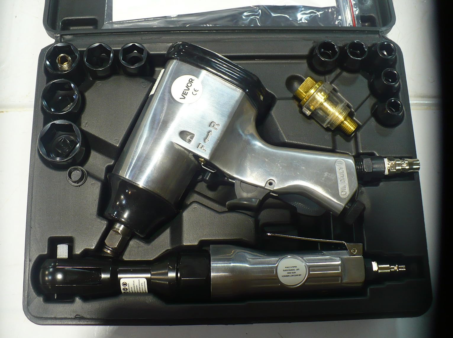 VEVOR 71 Pieces Pro Air Tool and Accessories Kit - 1/2