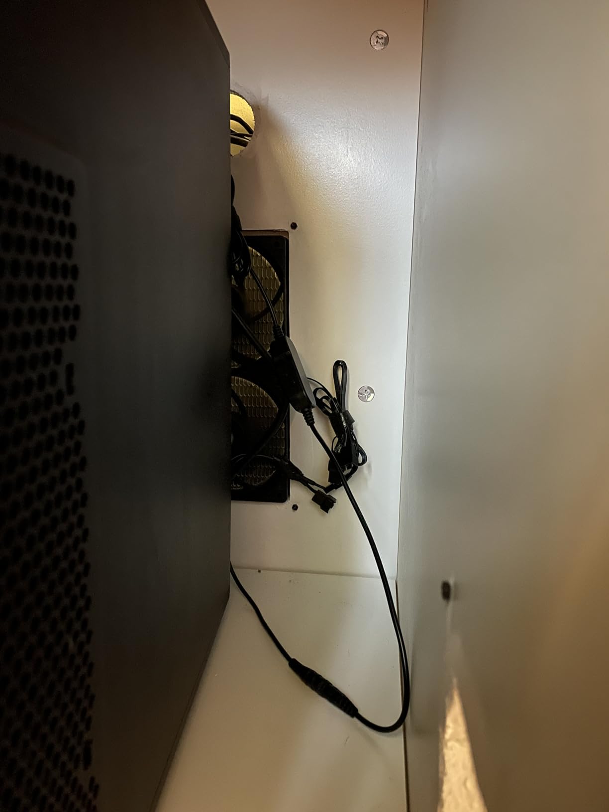 Thermalright TL-C12C-S X3 CPU Fan 120mm ARGB Case Cooler Fan, 4pin PWM Silent Computer Fan wth S-FDB Bearing Included, up to 1550RPM Cooling Fan (3 Quantities) customer photo 2