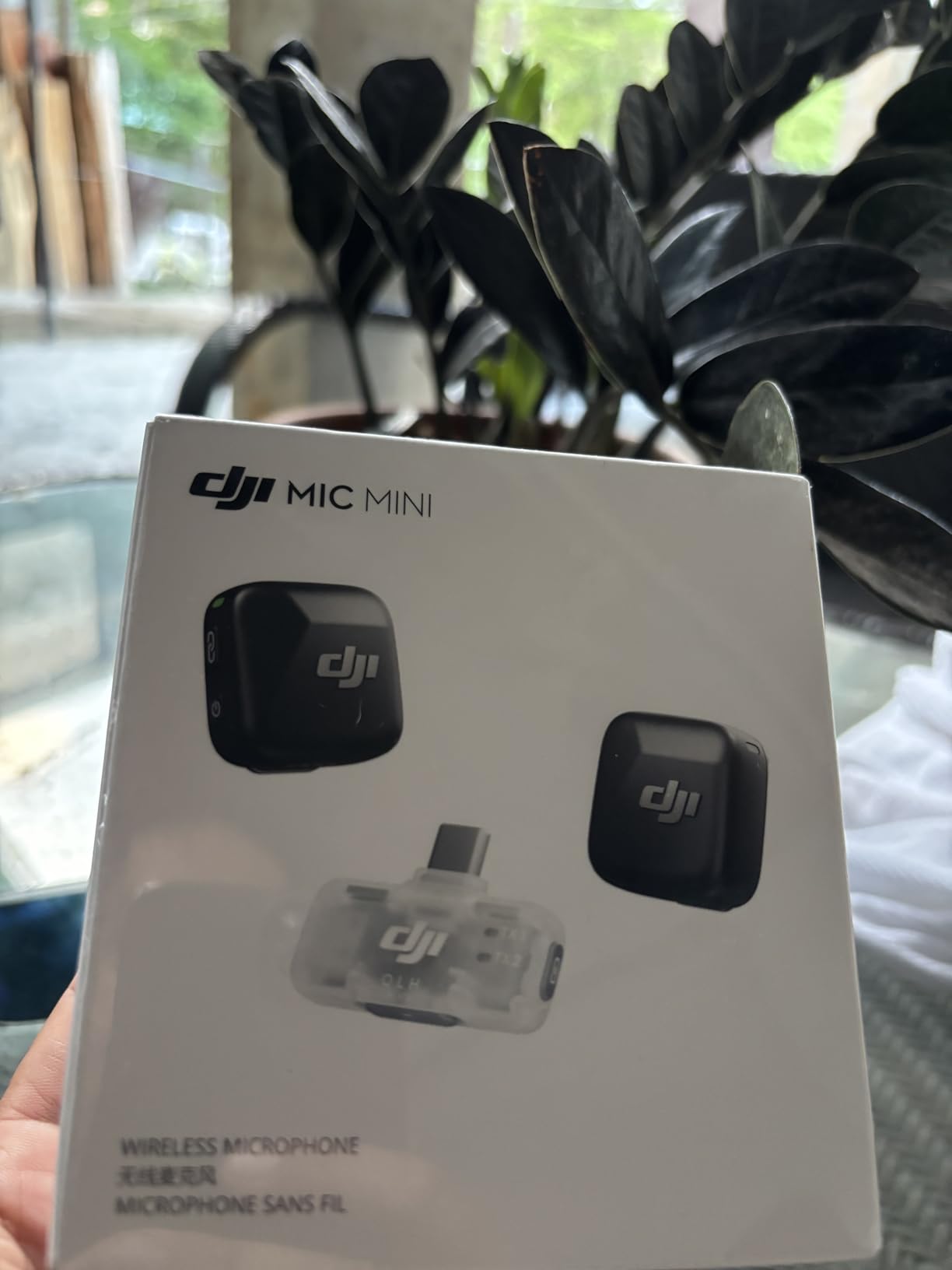 DJI Mic Mini (2 TX + 1 Mobile RX), Wireless Lavalier Microphone for iPhone 17/16/15 & Android/PC/Tablet, Plug-and-Play, 300m Transmission, Ultralight, Active Noise Cancelling, YouTube, Vlog, Streaming customer photo 2