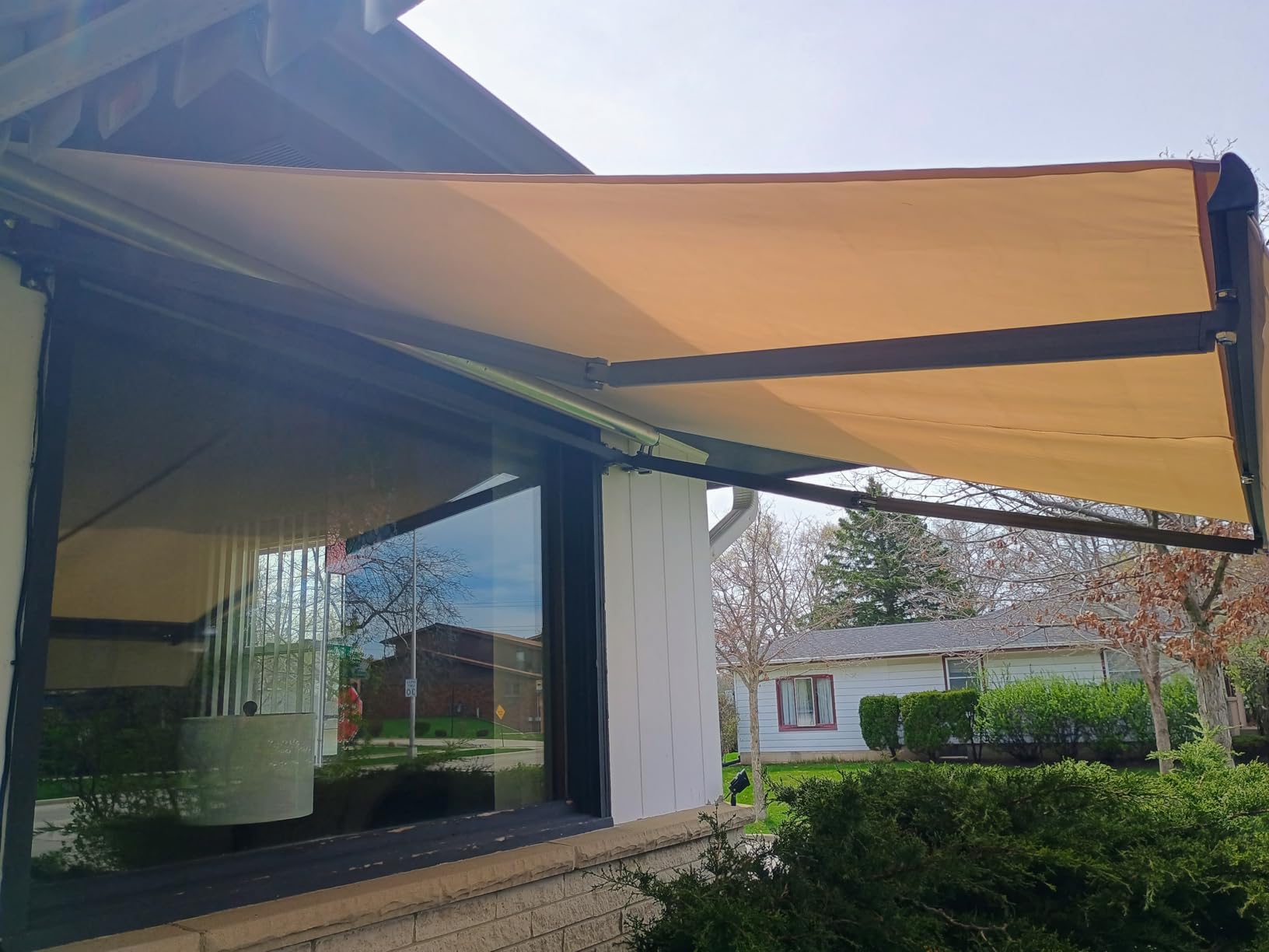 HOMEDEMO 12x9.8 Electric Retractable Awning for Patio, Motorized Awnings, Sunshade Shelter Crank Handle, UV & Waterproof Polyester Cover and Aluminum Frame for Outdoor Deck, Balcony, Yard, Beige customer photo 2