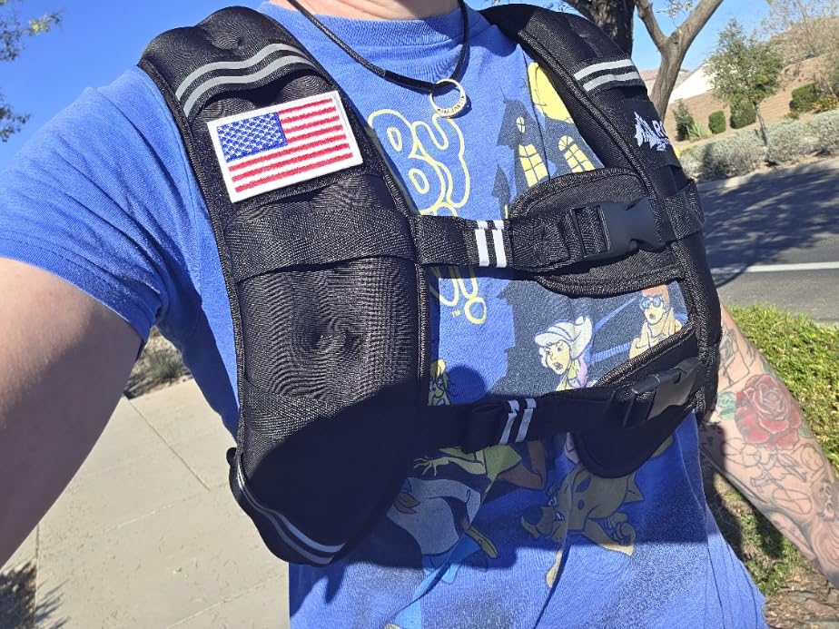Roc Outdoors Weighted Vest W/ Rub-Free Technology for Woman and Men, 5lb/10lb/15lb/20lb/30lb Weight Vest with Reflective Stripe for Workout, Strength Training, Running, Walking, Fitness, Weight Training, Weight Loss, Weightlifting customer photo 1