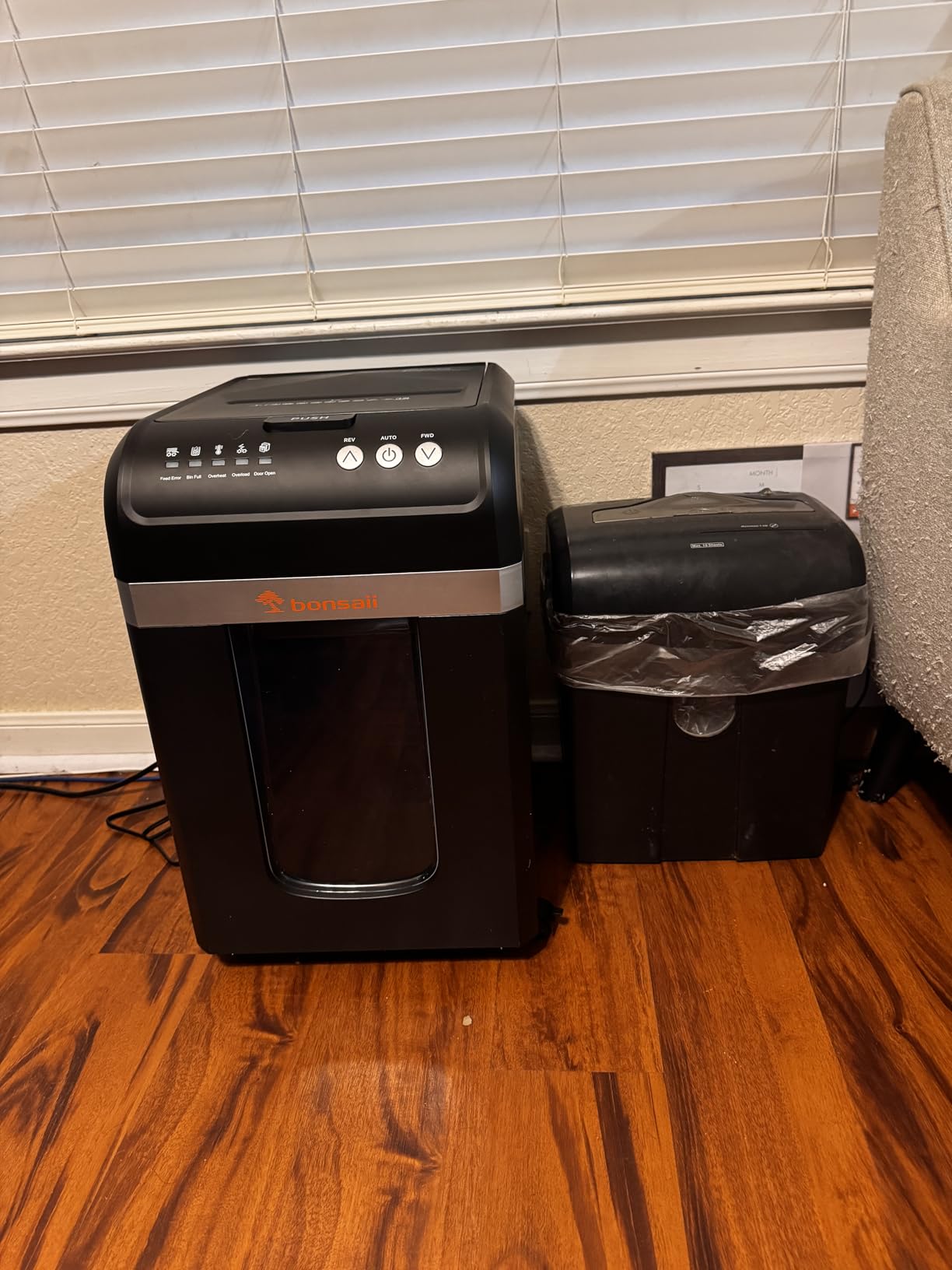 Bonsaii 200-Sheet Auto Feed Paper Shredder, 60-Min Nonstop Heavy Duty Shredders for Office, 8.1-Gal Bin, P4 High Security Micro Cut Large Commercial Paper Shredder for Business (C283-A) customer photo 1