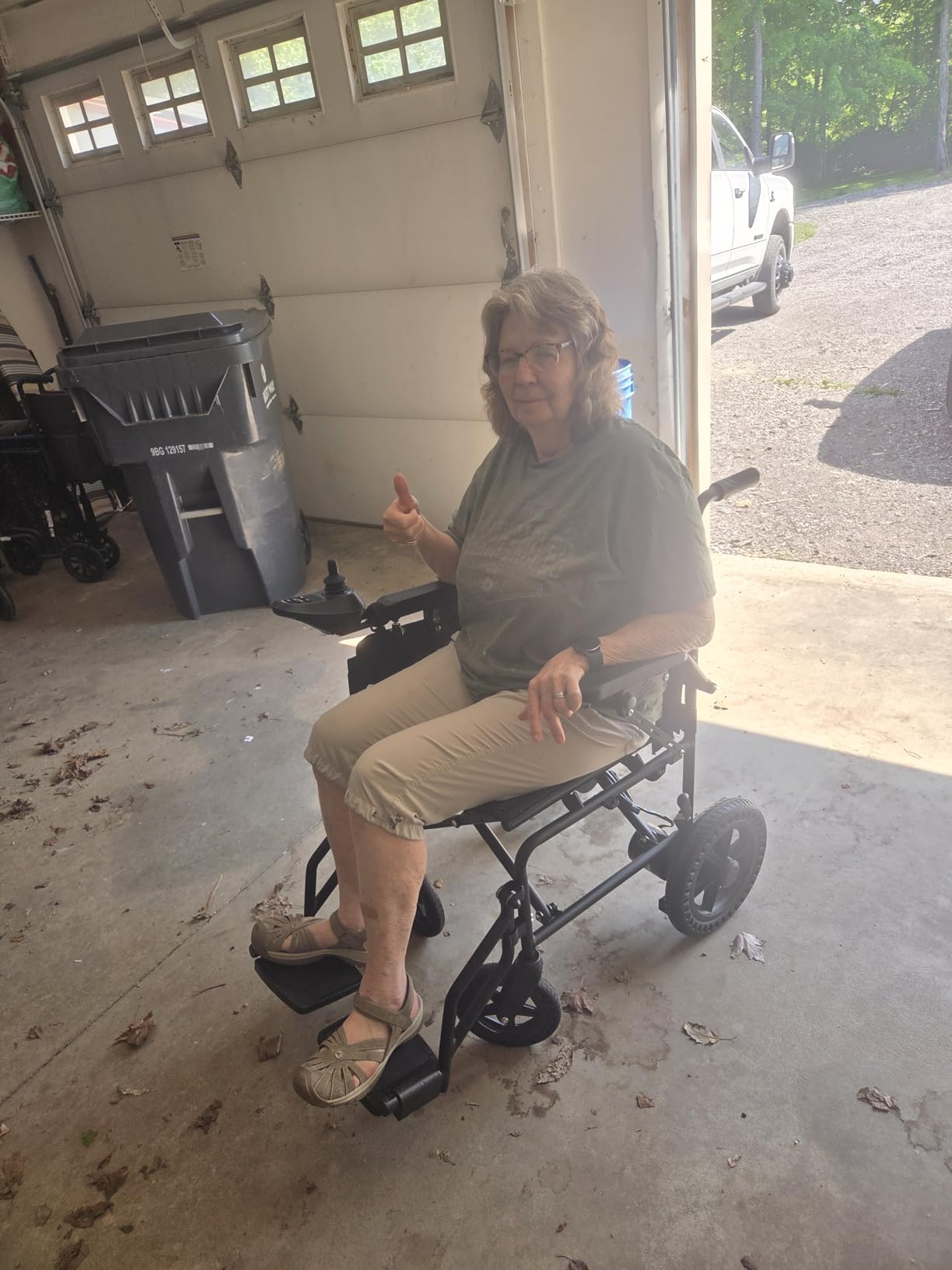[2026 Upgrade] Hassky Electric Wheelchair for Adults Foldable, 15 Miles Range Motorized Wheelchair, All Terrain Power Wheelchairs for Seniors Supports Up to 350 lbs Black customer photo 2