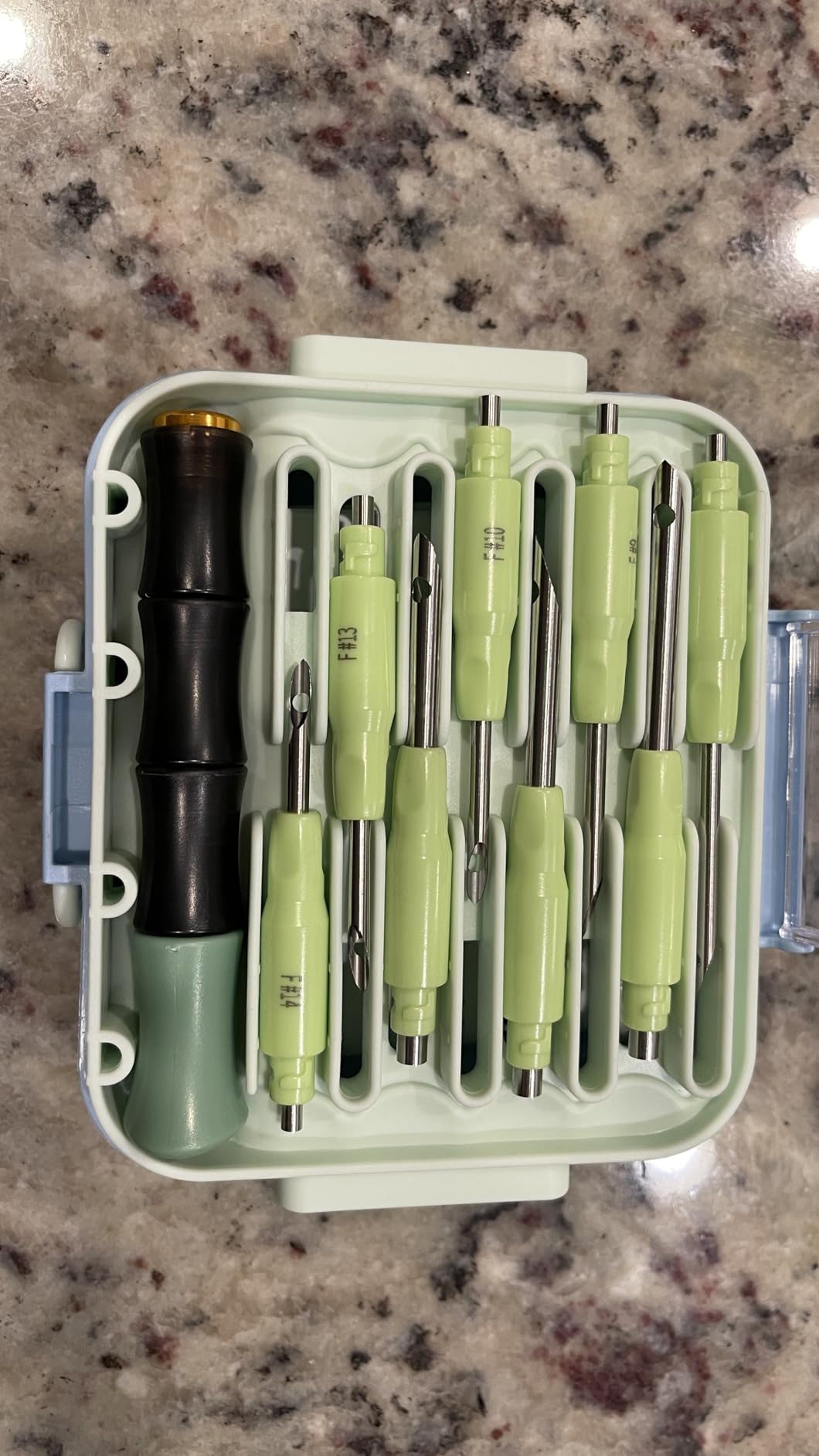 Punch Needle Tool Kit - Ergonomic Handle (Length Adjustable), 8 Interchangeable Needles (5mm/3.5mm), Storage Box with Essential Accessories | Ideal Gift for Beginners customer photo 2