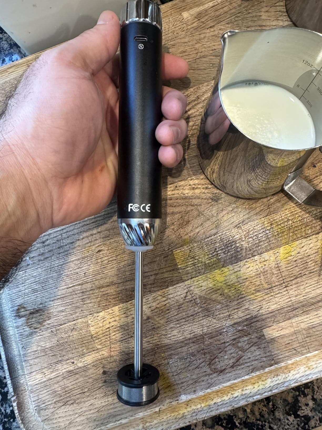 Maestri House Barista-Grade Milk Frother, LunaFro Art Rechargeable Handheld Frother with Stepless Speed Control, Silicone Dot-Pad with IPX6 Waterproof, Latte Art-Level Microfoam for Latte & Flat White customer photo 2