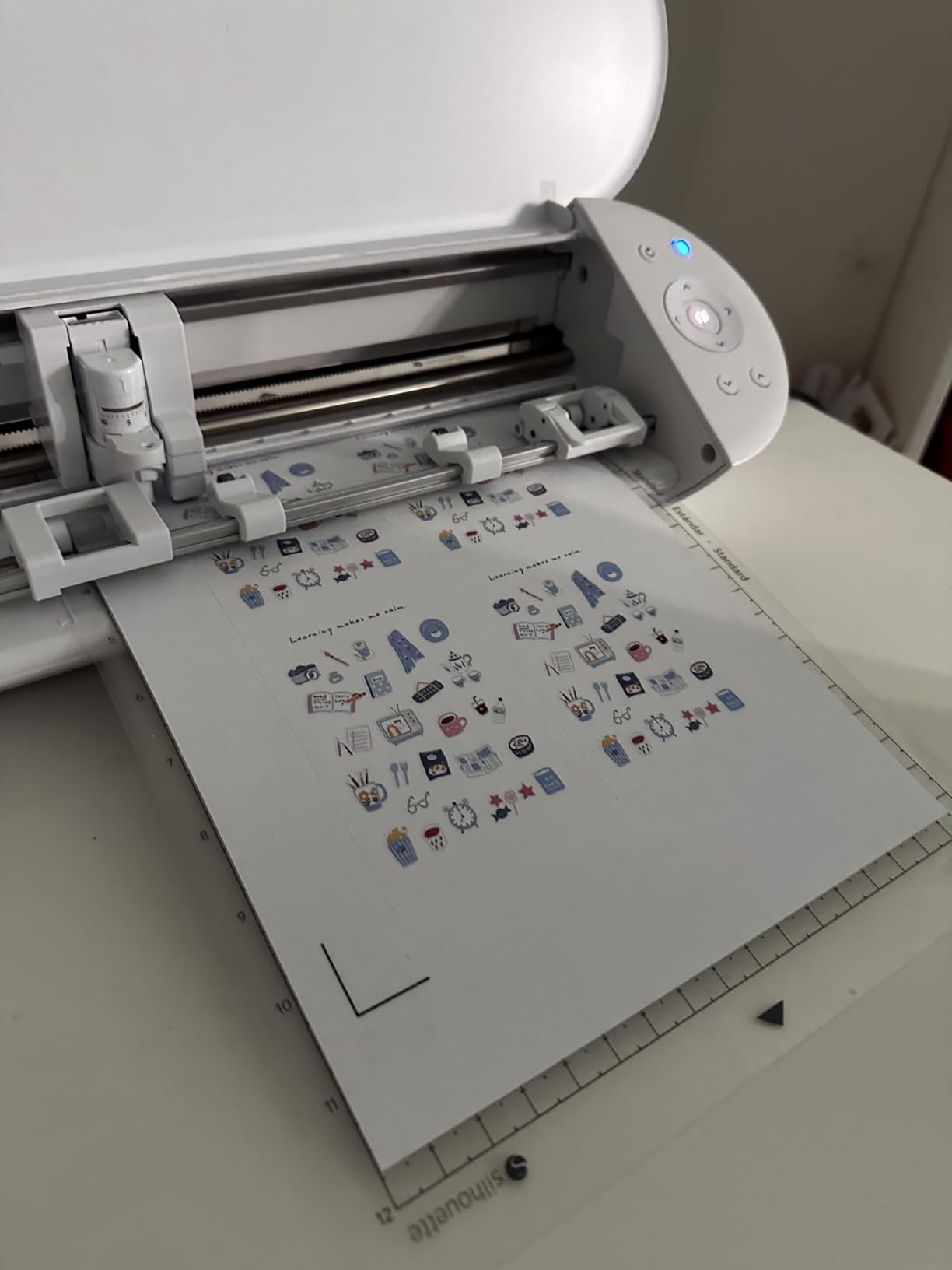 Silhouette Portrait 4 Vinyl Cutting Machine, Starter Bundle - 9