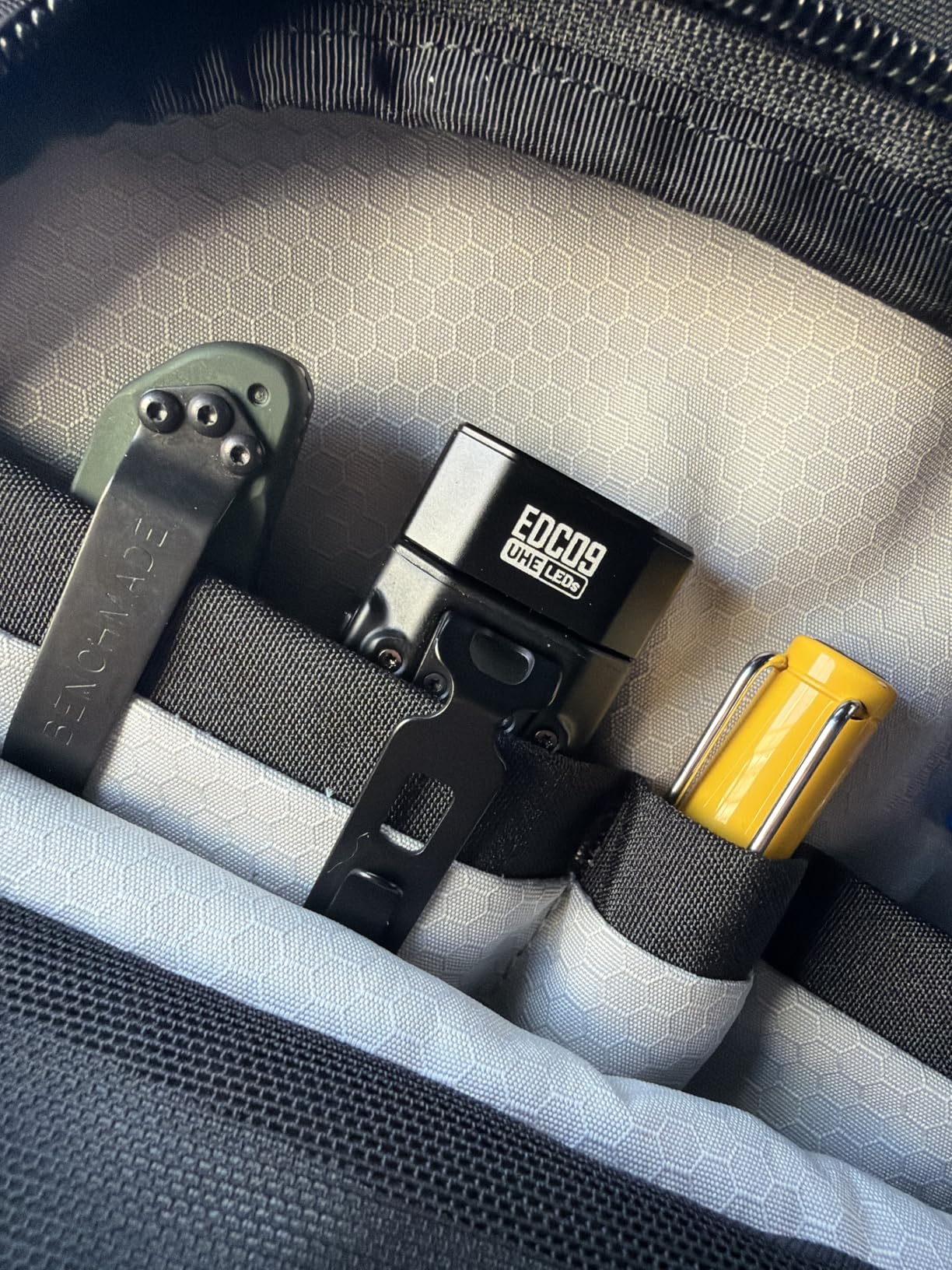 Nitecore EDC09 1600 Lumens EDC Flashlight, 102° Rotating Swivel Head 3 Color Temperatures USB-C Rechargeable Magnetic Tail Stainless Steel Body Waterproof customer photo 1