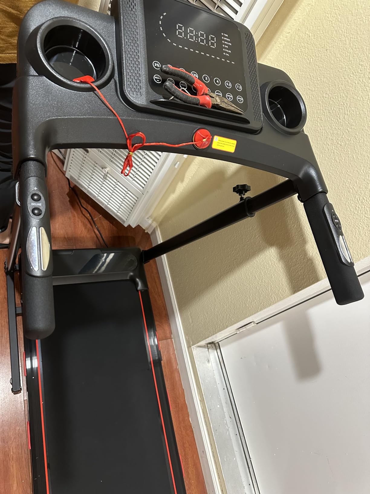 15% Auto Incline Treadmill for Home - Adjustable Height Handle Bar, Folding Treadmills 350LBS Weight Capacity, 3.5HP Heavy Duty Treadmills with Console customer photo 2