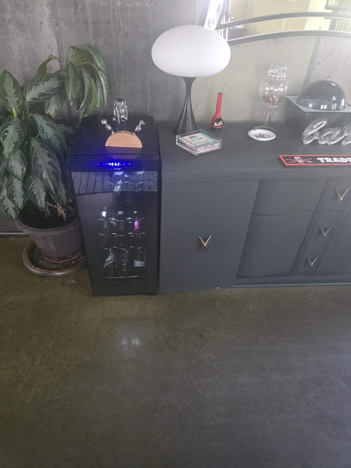 NutriChef 27 Bottle Wine Fridge | Dual Zone Wine Chiller | Adjustable Temperature 41°F to 64°F | Ultra Quiet Operation | Wine Cooler For Home, & Office | Free Standing 43x11x23 IN | Black customer photo 1