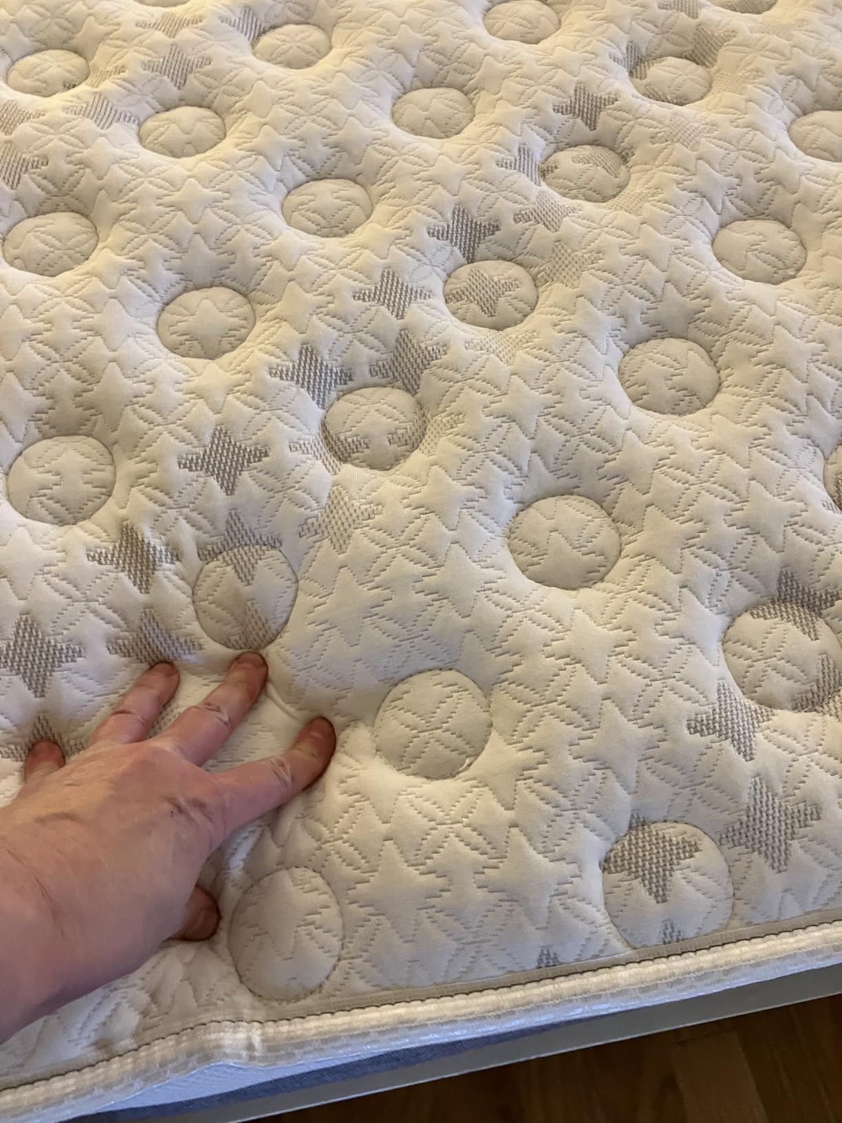 Sleepmax Extra Firm Queen Mattress 14 Inch - Deep Sleep Hybrid Mattress Enhanced Pain Relief - Extra Firm Bed in a Box with Lumbar & Hips Support - 365-Night Trial, Forever Warranty, Fiberglass-Free customer photo 2