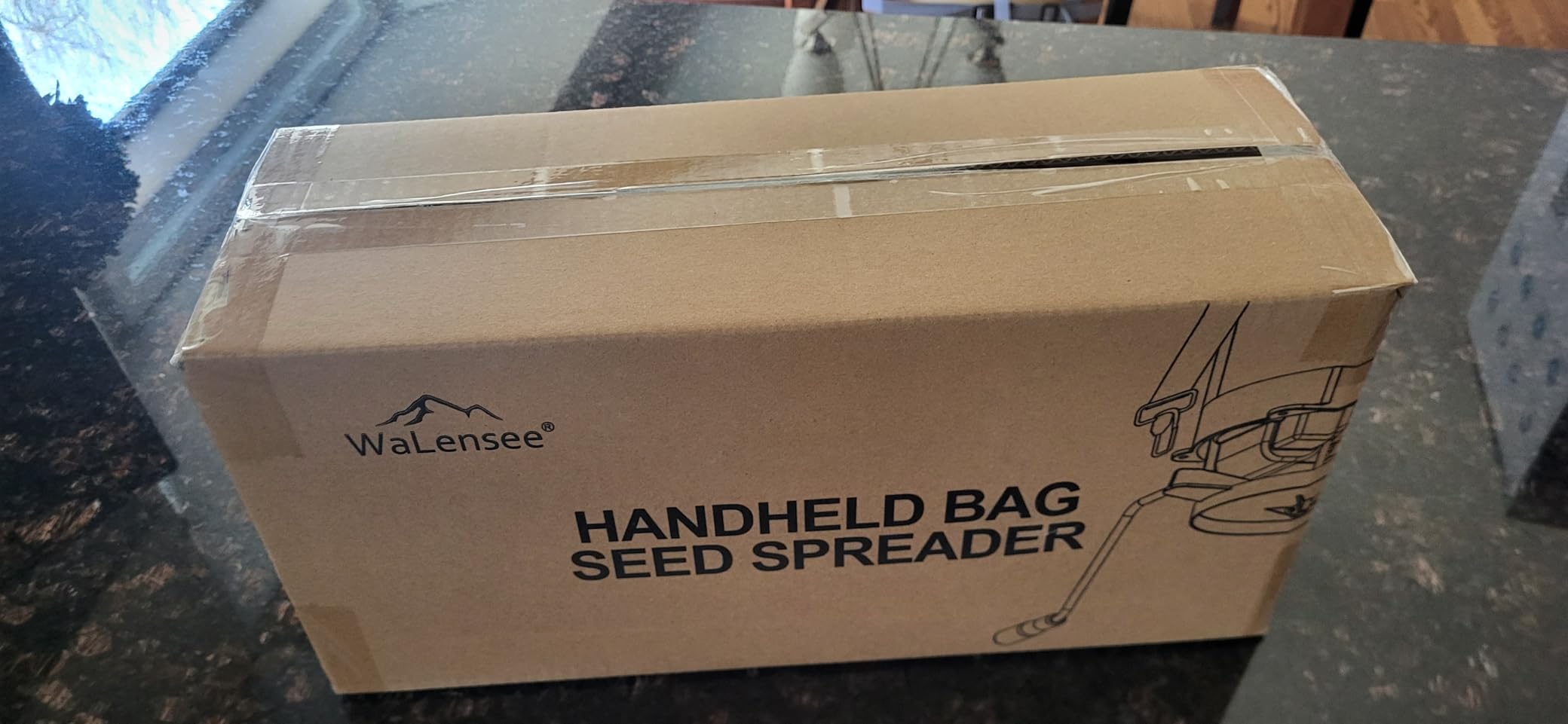 Walensee 25lb Handheld Bag Seed Spreader with Enclosed Metal Gears, Rear Baffle, Adjustable Flow Control, Durable Oxford Bag customer photo 2