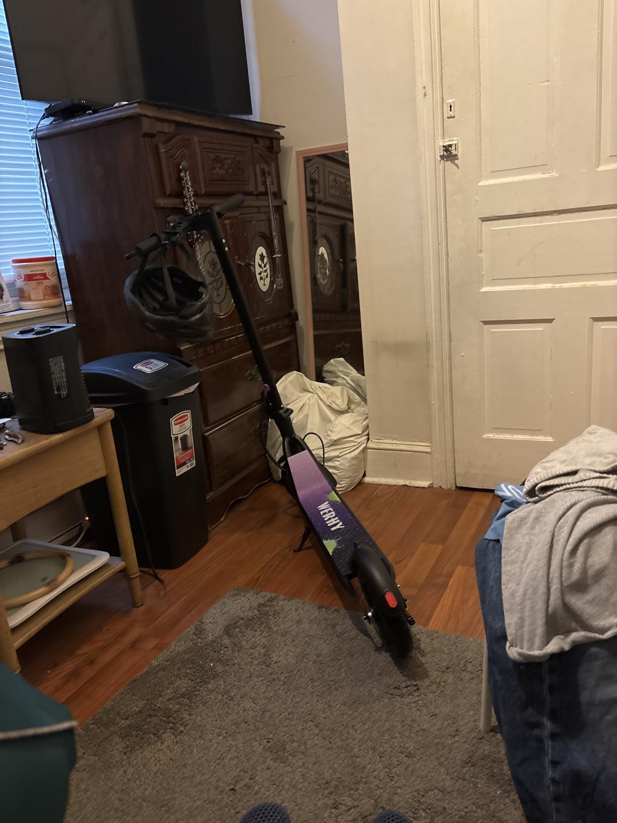 WERHY Electric Scooter, 350W/500W Powerful Motor, 19/22 MPH Max Speed, 15-28 Miles Range, Lightweight Foldable Kick Scooter with Dual Braking Systems, Smart APP customer photo 1
