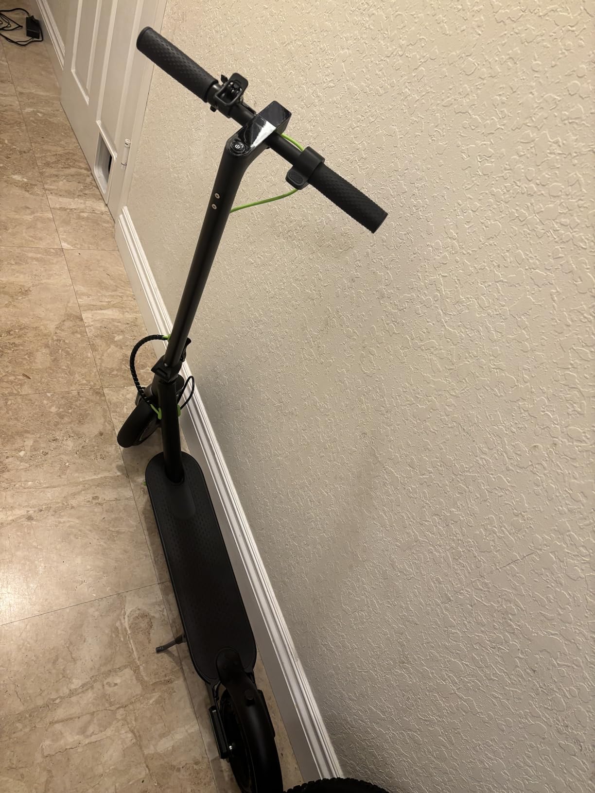 WERHY Electric Scooter, 350W/500W Powerful Motor, 19/22 MPH Max Speed, 15-28 Miles Range, Lightweight Foldable Kick Scooter with Dual Braking Systems, Smart APP customer photo 2