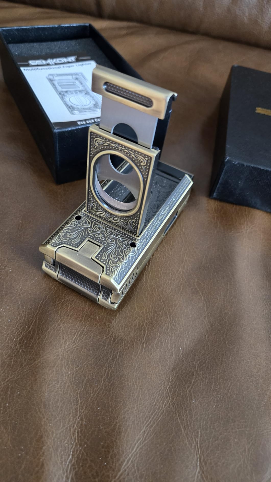 Cigar Lighter, Triple Jet Torch 6-in-1 Windproof Butane Lighter with V-Cutter, Straight Cutter, Cigar Holder, Draw Enhancer and Twin Nubber Cigar Accessory for Smoking in Gift Box customer photo 1