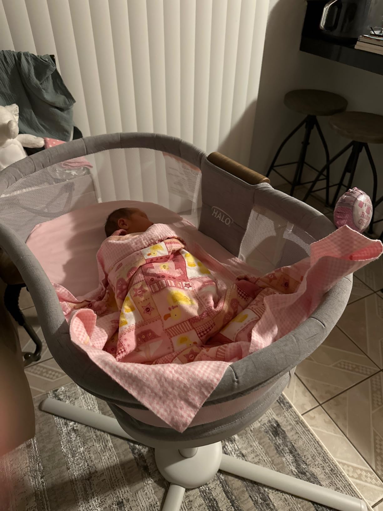 HALO BassiNest Connected Swivel Sleeper 3.0 - Smart Bassinet with AutoSoothe, 360-degree Swivel, Cry Detection, Rocking, Vibration and Soothing Sounds, Easy Lowering Wall, Warm Grey customer photo 1