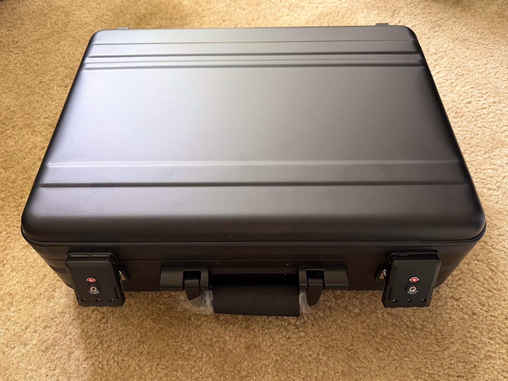 Aluminum Storage Case with Customizable Foam, 3-in-1 Modular Interior, Professional Briefcase with TSA Locks customer photo 2