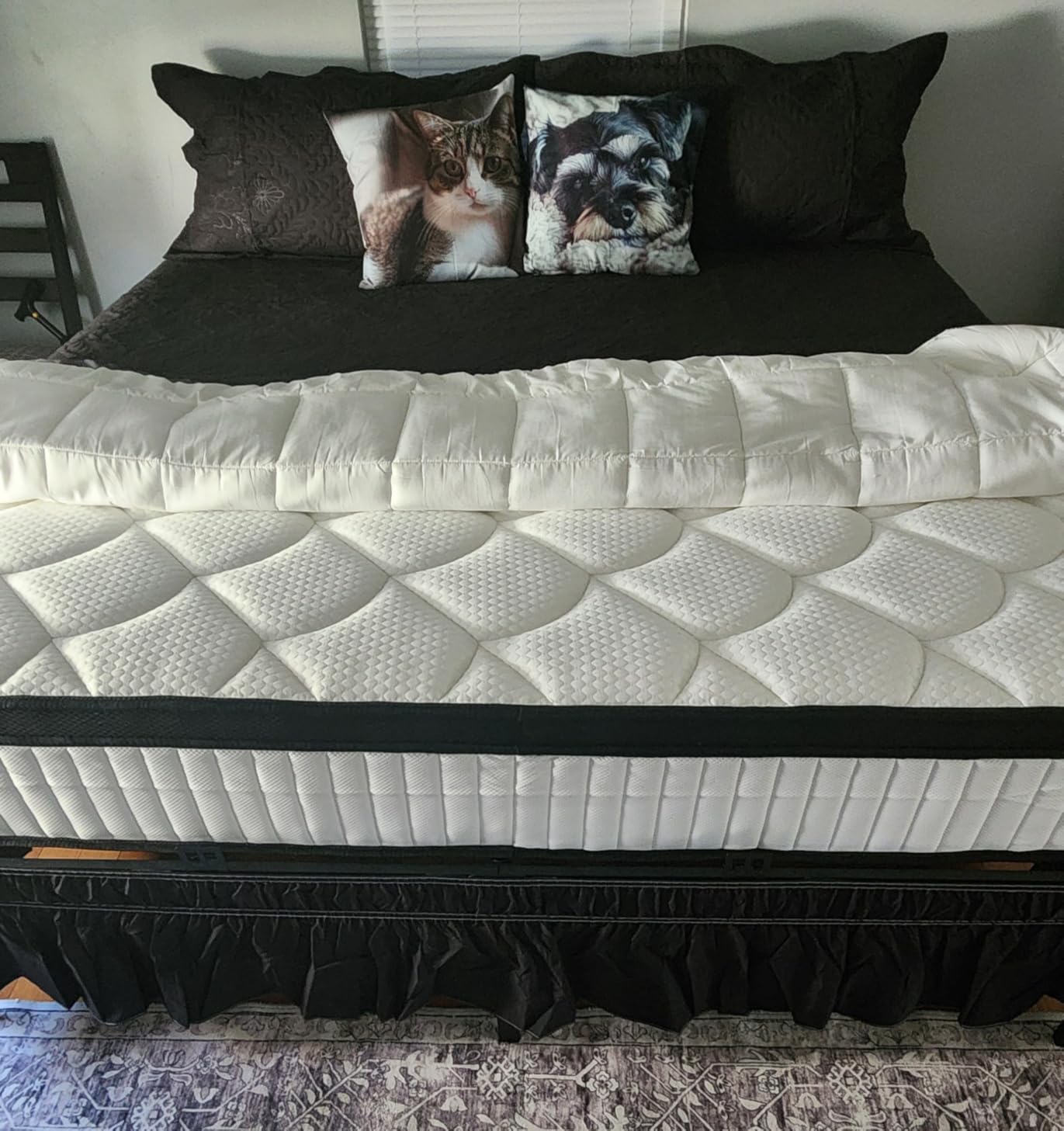 Queen Mattress, 12 Inch Mattress Queen Size in a Box with Memory Foam and Individual Pocket Springs for Motion Isolation, Pressure Relief, Medium Firm Feel, Cool&Comfortable Sleep, Breathable customer photo 2