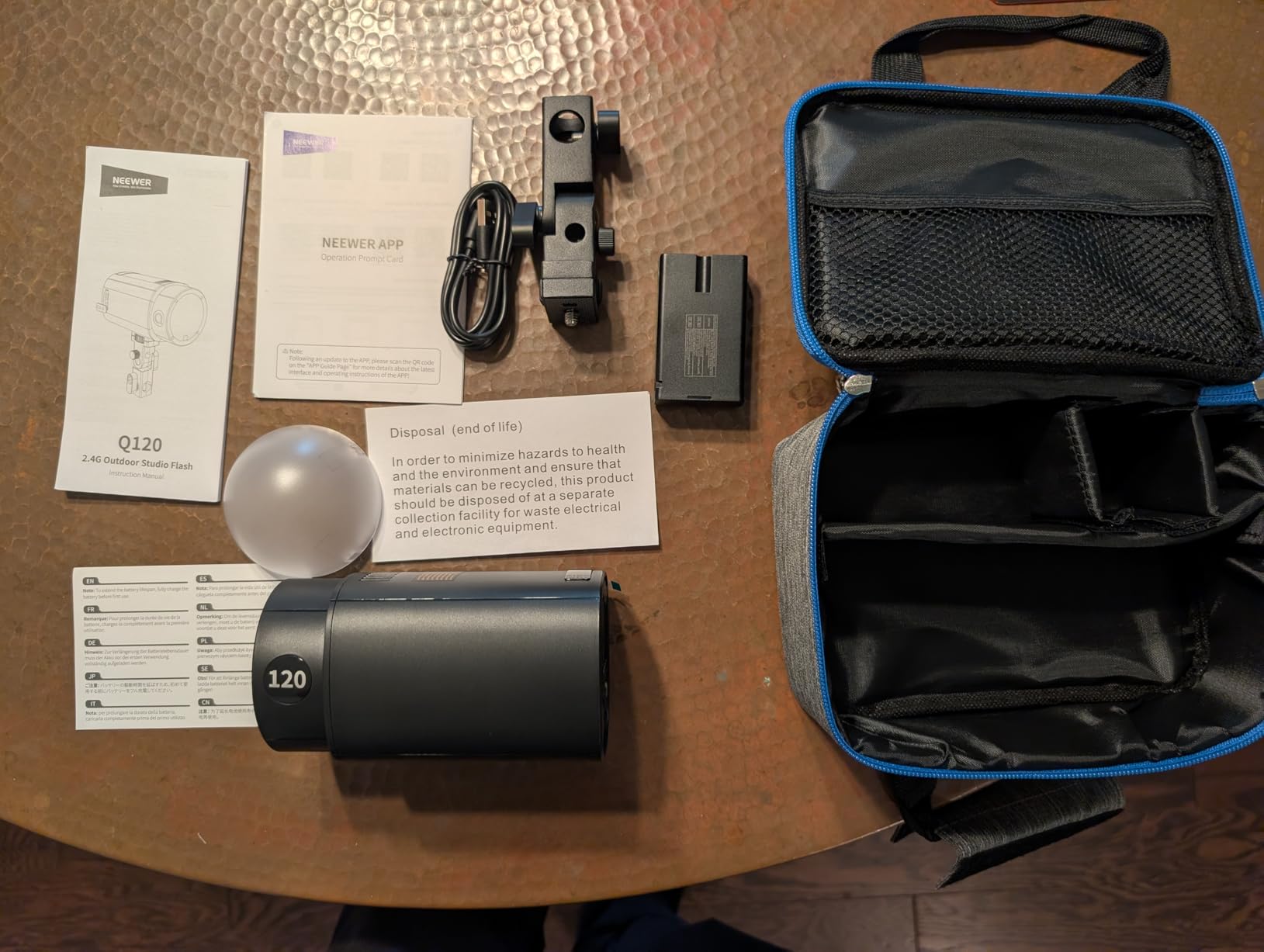 NEEWER 120Ws 2.4G TTL Outdoor Strobe Flash, Compatible with Godox, 1/8000s HSS Portable Studio Monolight with Modeling Light /3000mAh Battery/420 Flashes/1.5s Recycle for Photography Photoshoots, Q120 customer photo 2