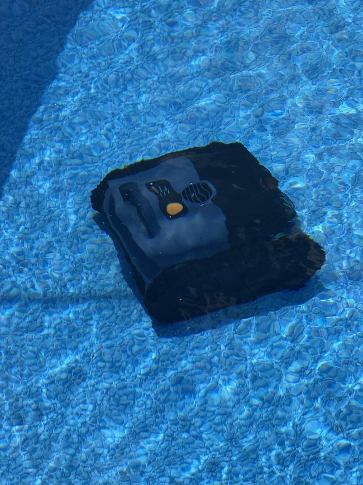 Cordless Robotic Pool Vacuum with Smarter Navigation & Track Drive, Dual 180W Brushless Motors, Wall & Waterline Climbing, 150-Min Runtime, for Inground & Above-Ground Pools up to 2,150 Sq. Ft. customer photo 1