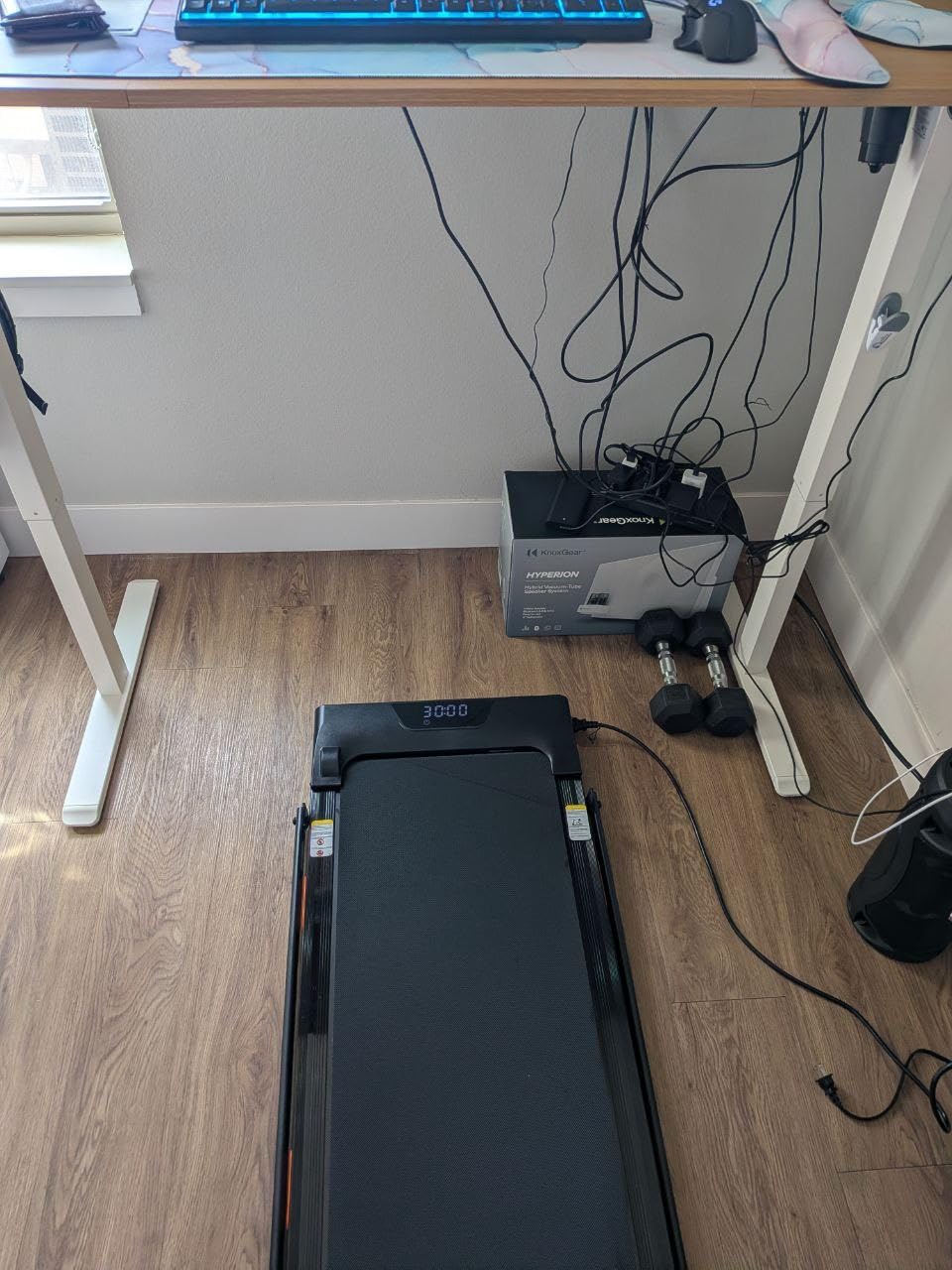 CURSOR FITNESS Treadmill with 20% Incline, 400 lb Capacity, 3.5HP Quiet Brushless, Folding Treadmill with Handle & Pulse Sensors, Running Machine for Home, 0.6-8.7MPH Speed Range customer photo 1