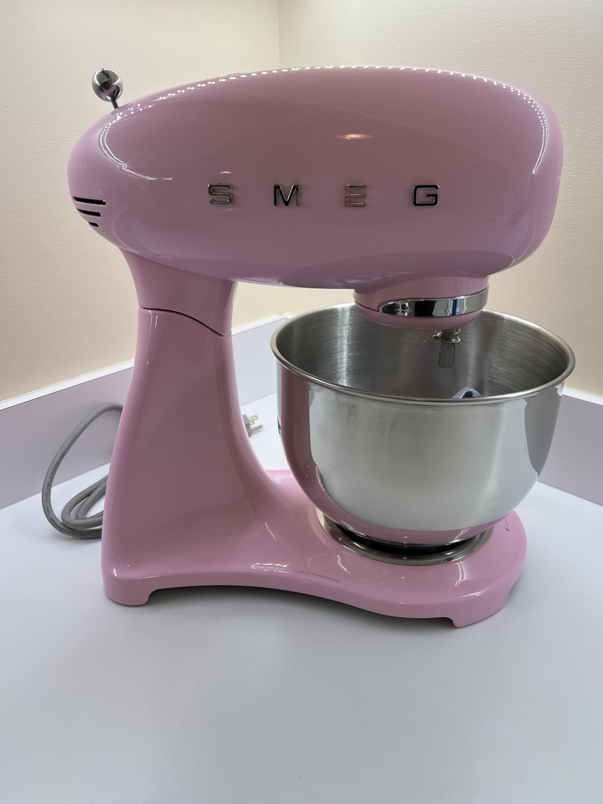SMEG SMF05 Forte 5-Qt Stand Mixer with 750W Motor, Smooth Start & SteadyMix, Flex Edge Beater, 10 Speeds, Stainless Steel Bowl - Retro 50's Style Planetary Mixer - Cream customer photo 1