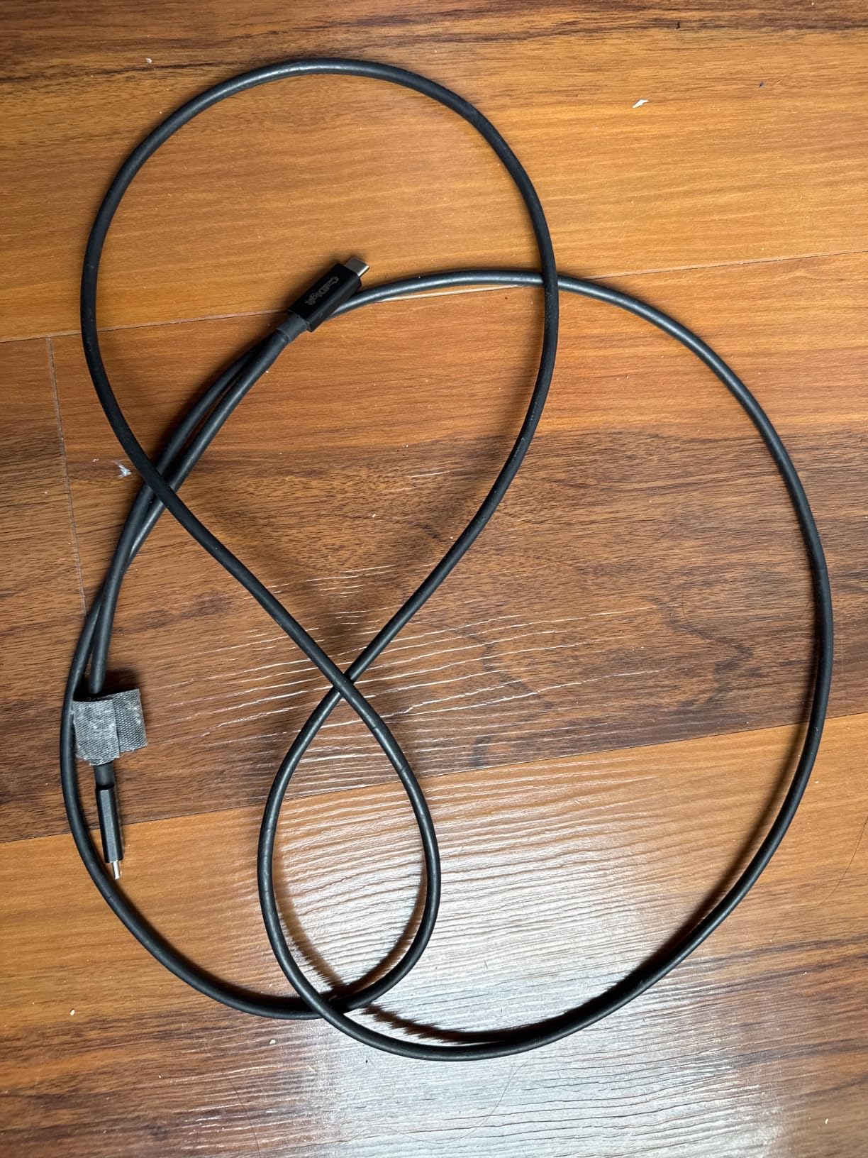 CalDigit Thunderbolt 4 Pro Braided Cable - 1m, 40Gbps, 240W Power Delivery, Compatible with Thunderbolt 3, Thunderbolt 5, USB4 Type C, MacBook Pro, iMac, iPhone 17, White customer photo 2