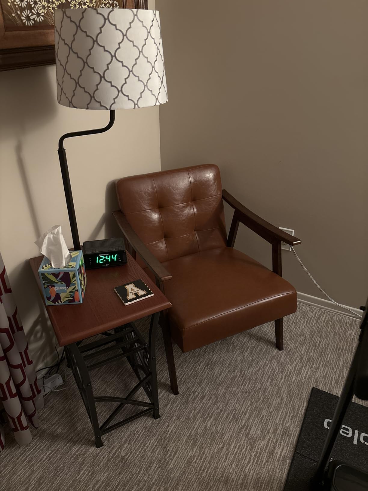 VASAGLE Accent Chair, PU Leather Armchair, Button Tufted Living Room Chair, Thick Cushion, Mid Century Modern Lounge Seating for Bedroom, Reading Nook, Home Office, Brown customer photo 2