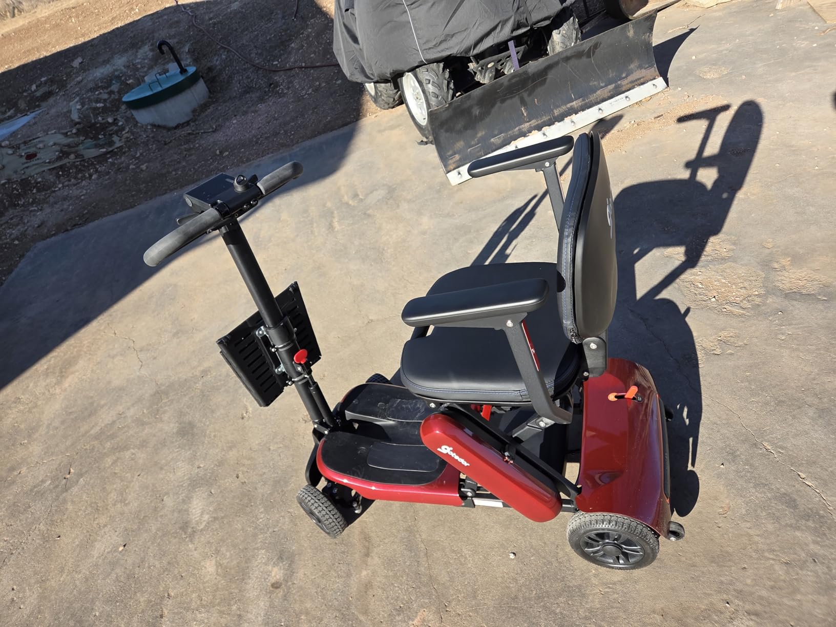 Aotedor Folding Mobility Scooter for Seniors, 1-Second Fold, Ultra Lightweight Mobility Scooter, Easy to Carry, Fits Car Trunks, Safe & Comfortable, TSA/Cruise Travel Approved - Standard Range customer photo 1