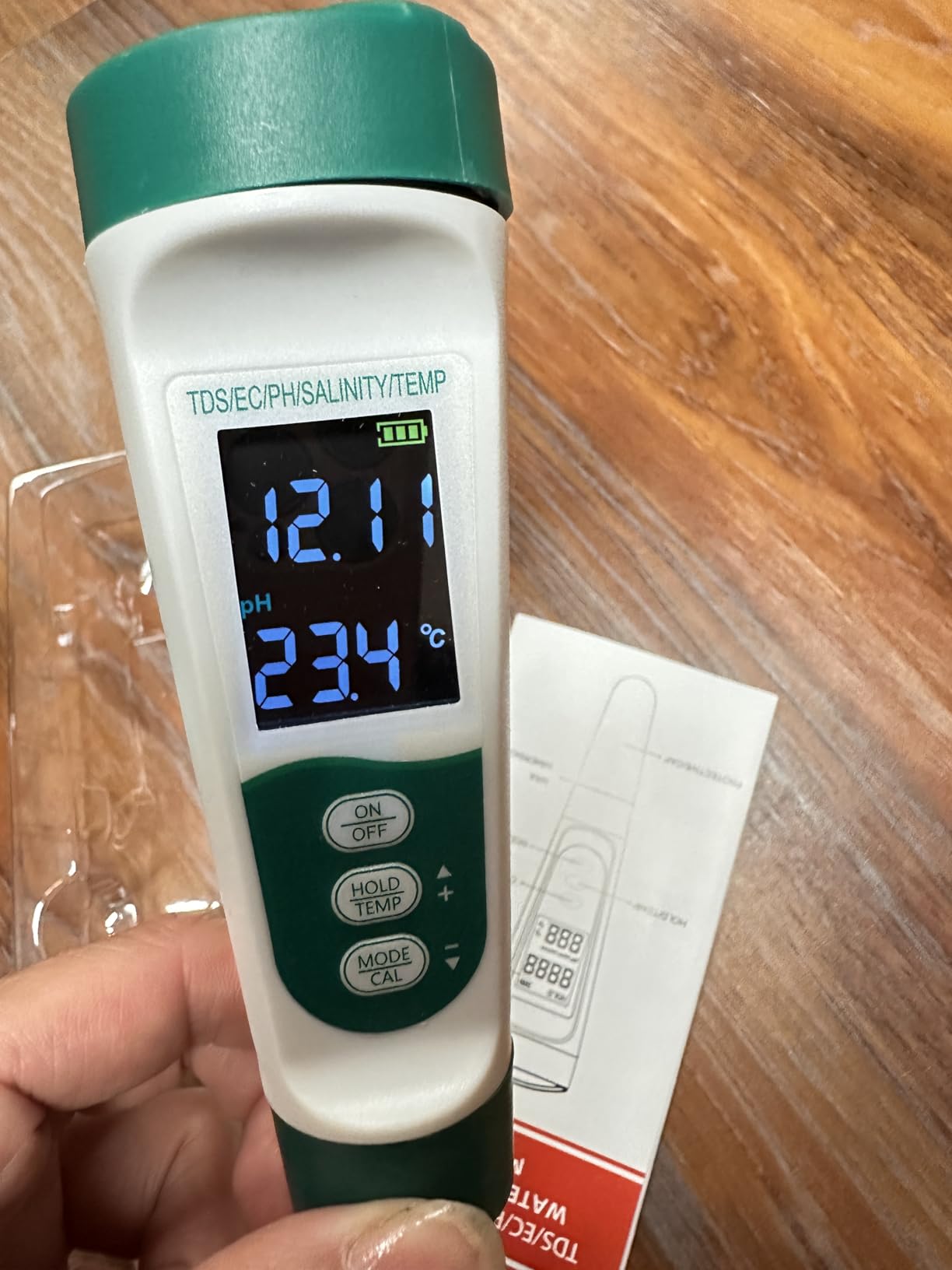 Salt Tester for Saltwater Pool & pH Meter, Digital Water Tester for Salinity,Temp,EC,TDS Meter for Pool Salt Tester,Hot Tubs & Spas,Hydroponics,Aquarium,Accurate & Reliable,5 in 1 Tester,Green customer photo 1