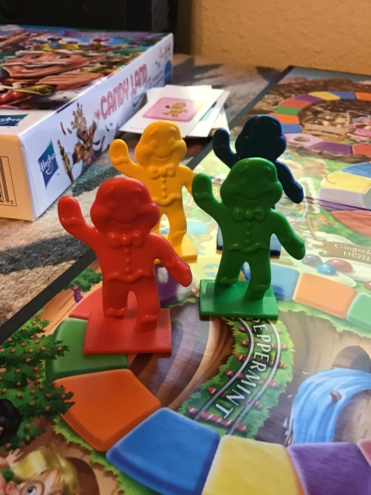 Hasbro Gaming Candy Land Kingdom of Sweet Adventures Board Game for Kids, Easter Gifts for Boys and Girls, Ages 3 & Up (Amazon Exclusive) customer photo 2