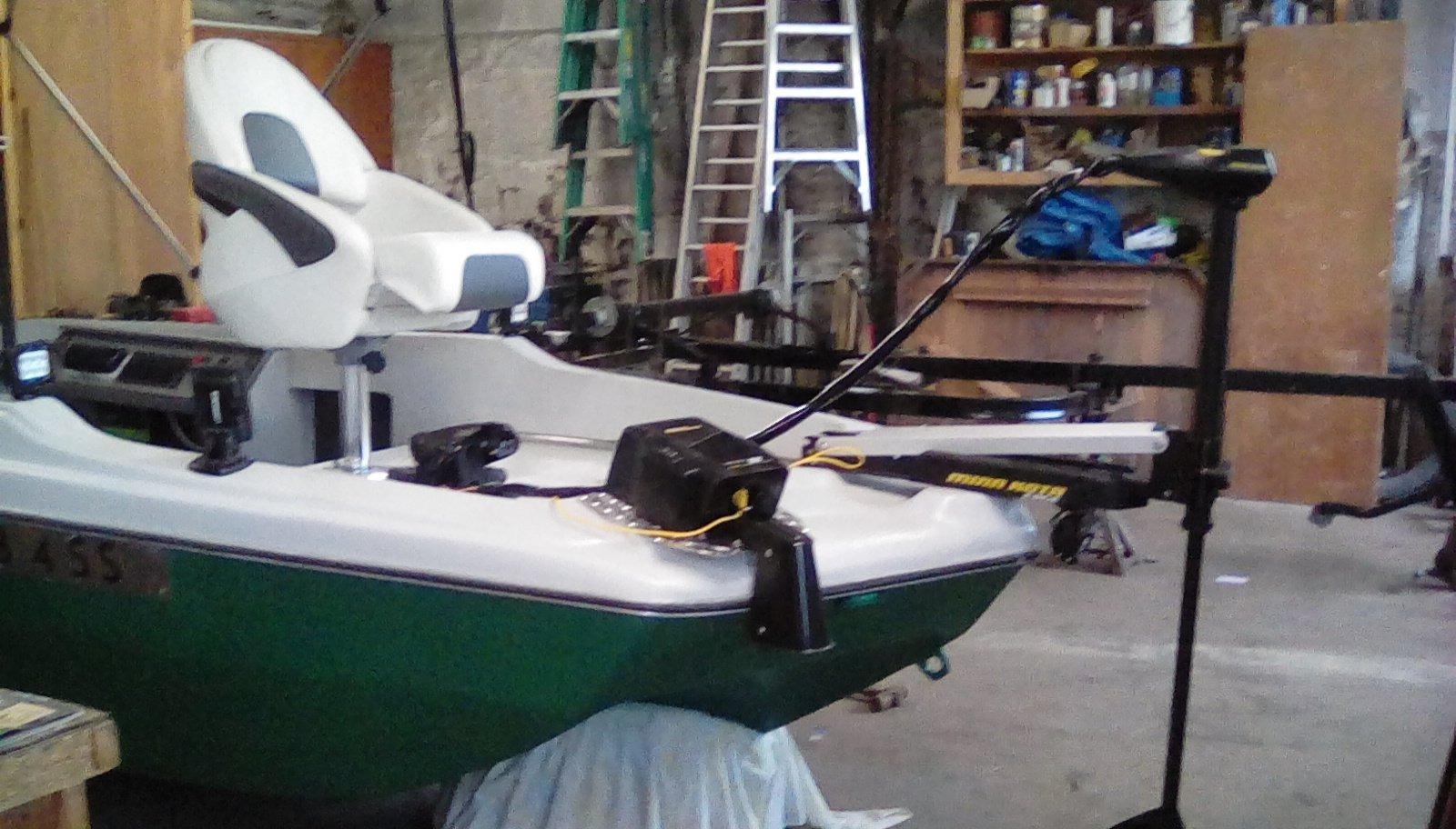 Minn Kota Deckhand DH-25 Electronic Anchor Winch Kit customer photo 2