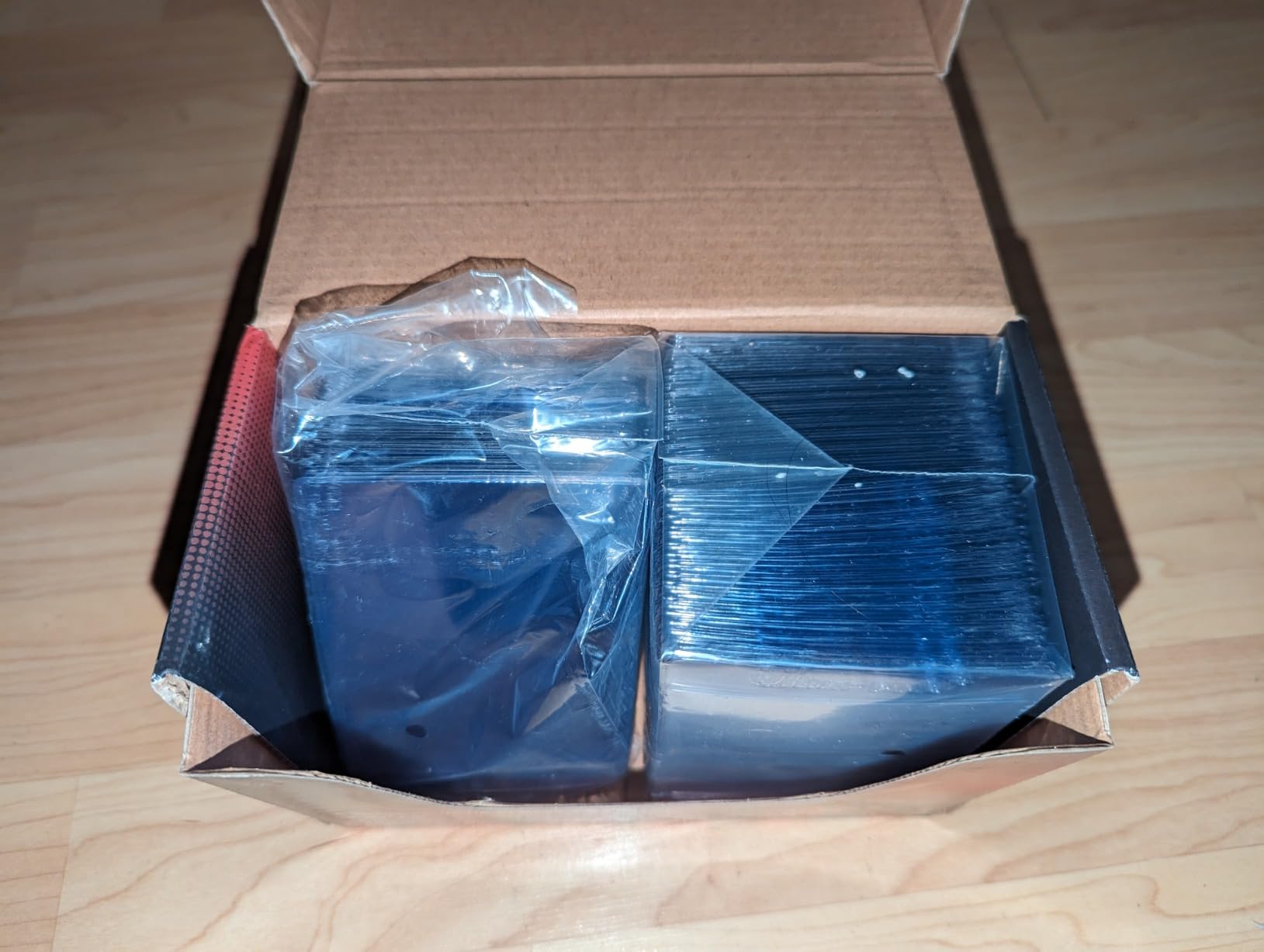 Ultra Pro Semi Rigid Card Holder 1/2