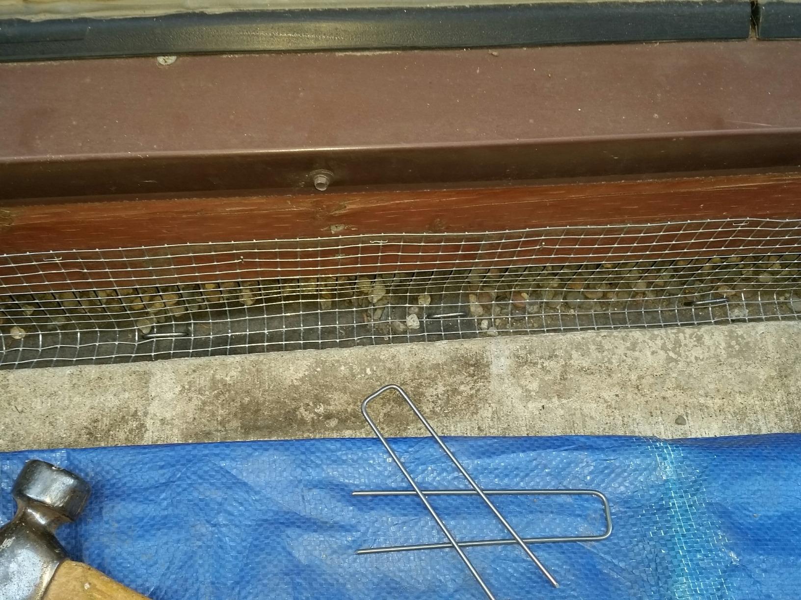1/2 Inch Mesh Welded Wire Fence, Hardware Cloth, 19 Gauge Galvanized Steel For Garden Protection, Cage Fencing, Chicken and Rabbit Barriers, and Crafts, 36 Inches x 5 Feet customer photo 2