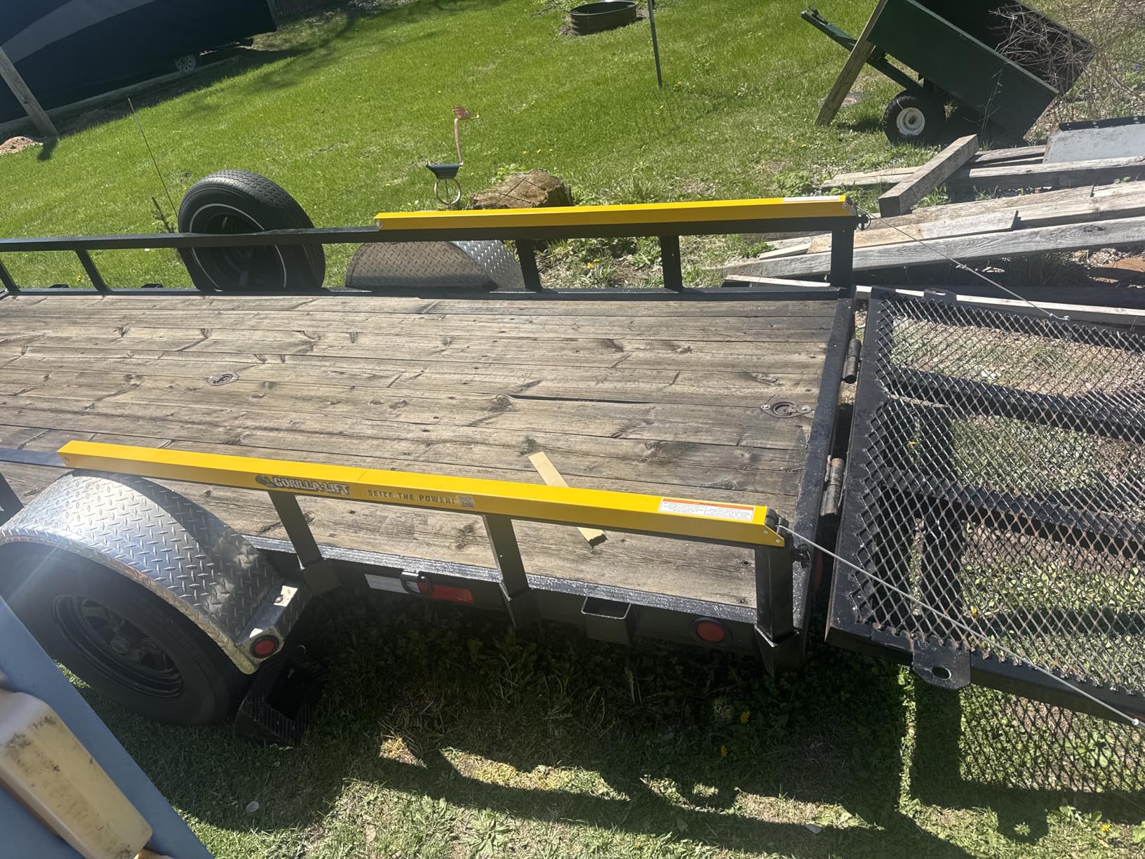 Genuine GORILLA-LIFT 2-Sided Trailer Tailgate Lift Assist customer photo 1
