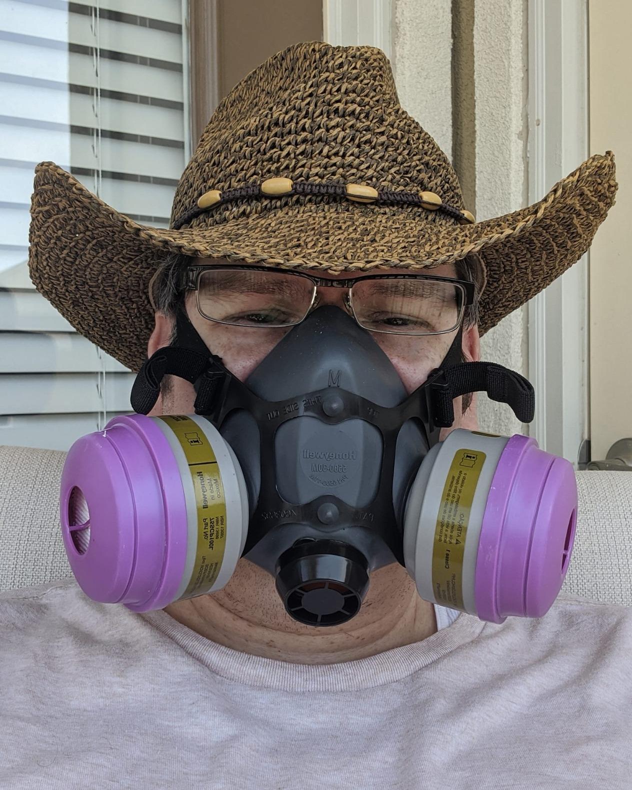 Honeywell 550030M 5500 Series Low Maintenance Half Mask Respirator, Medium customer photo 1
