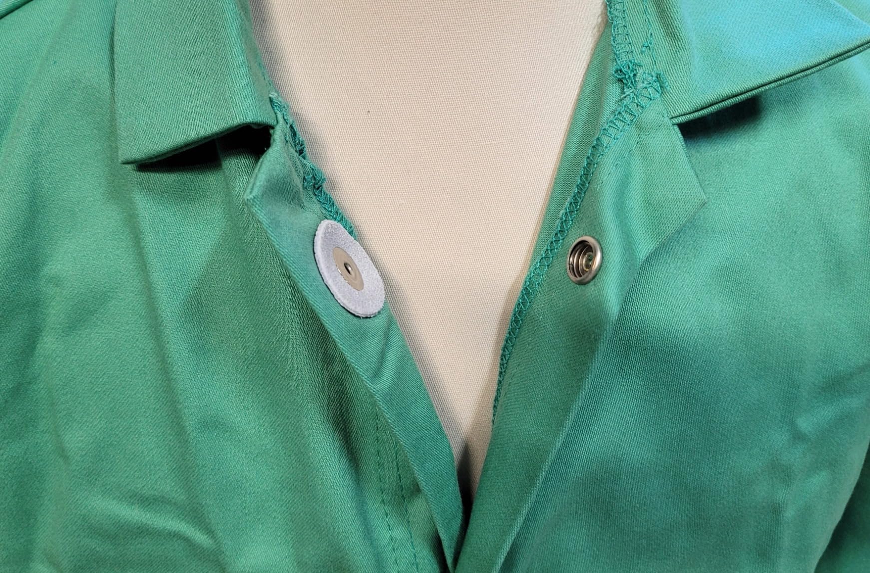 MAGID SparkGuard Flame Resistant Green Welding Jacket | 9 oz. Lightweight 100% Cotton Sateen | ASTM D6413 | Men's | 1830 customer photo 2