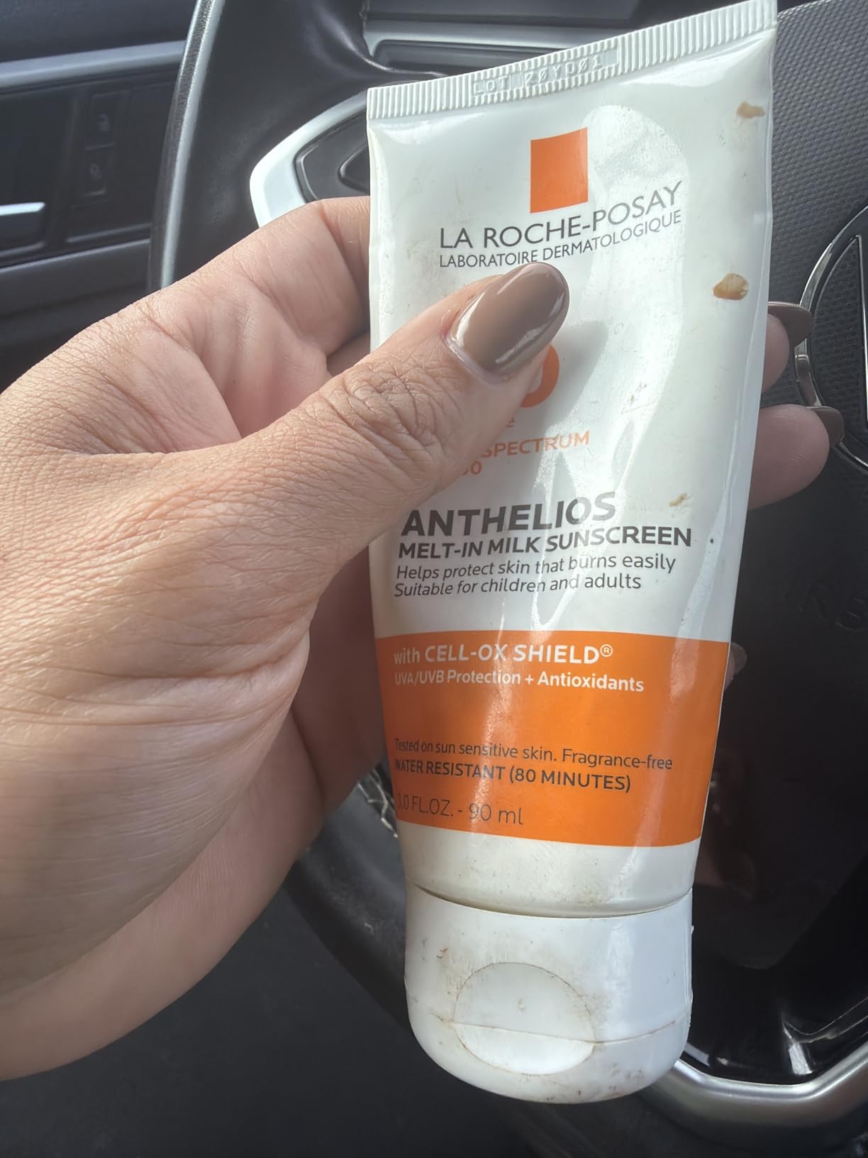La Roche-Posay Anthelios Melt-In Milk Sunscreen SPF 60, Sunscreen For Body & Face, Broad Spectrum SPF + Antioxidants, Oil Free, Lightweight & Fast Absorbing, Oxybenzone Free customer photo 2