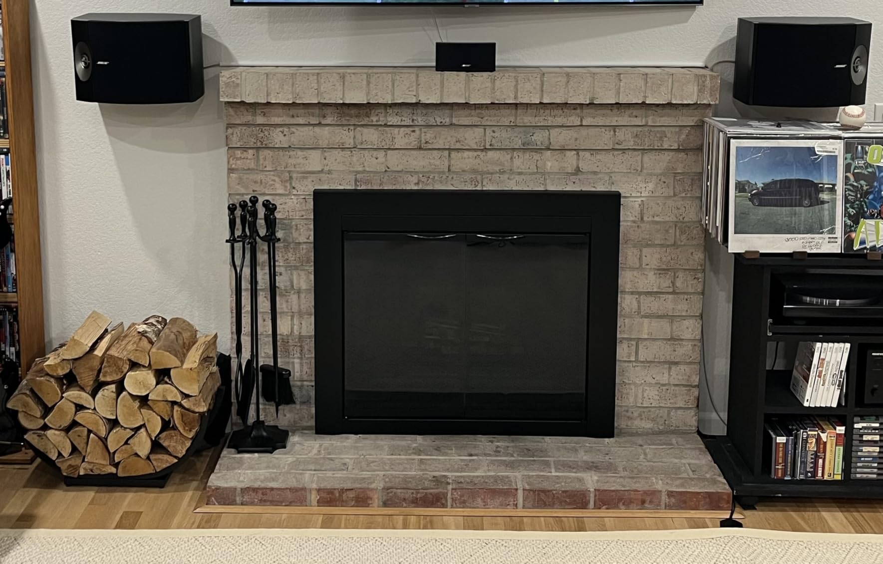 Pleasant Hearth Carlisle Fireplace Glass Door, Medium (CL-3001), Black customer photo 1