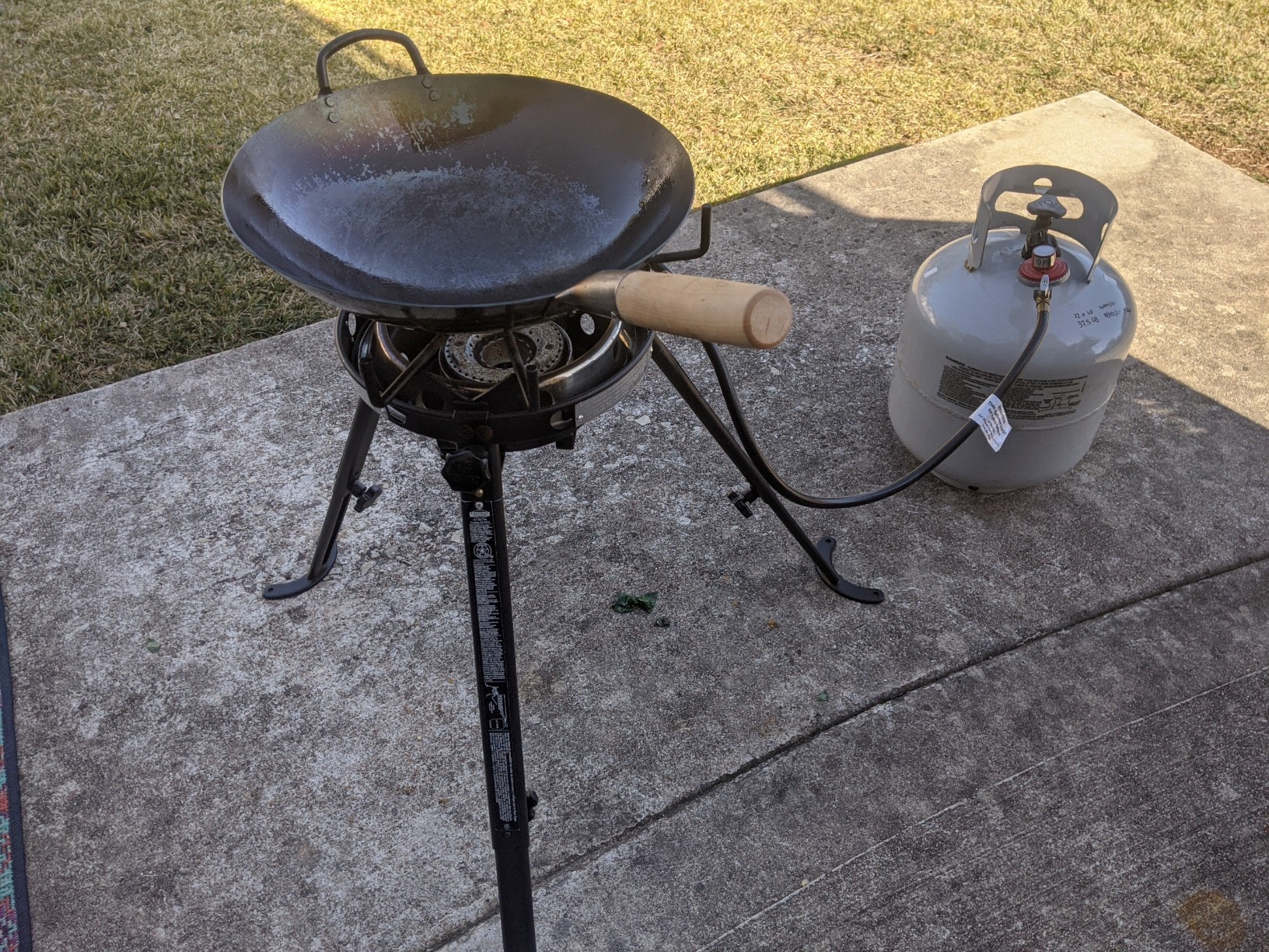 Eastman Outdoors 90411 Portable Kahuna Burner with XL Pot and Wok Brackets with Adjustable and Removable Legs, Black, Pack of 1 customer photo 2