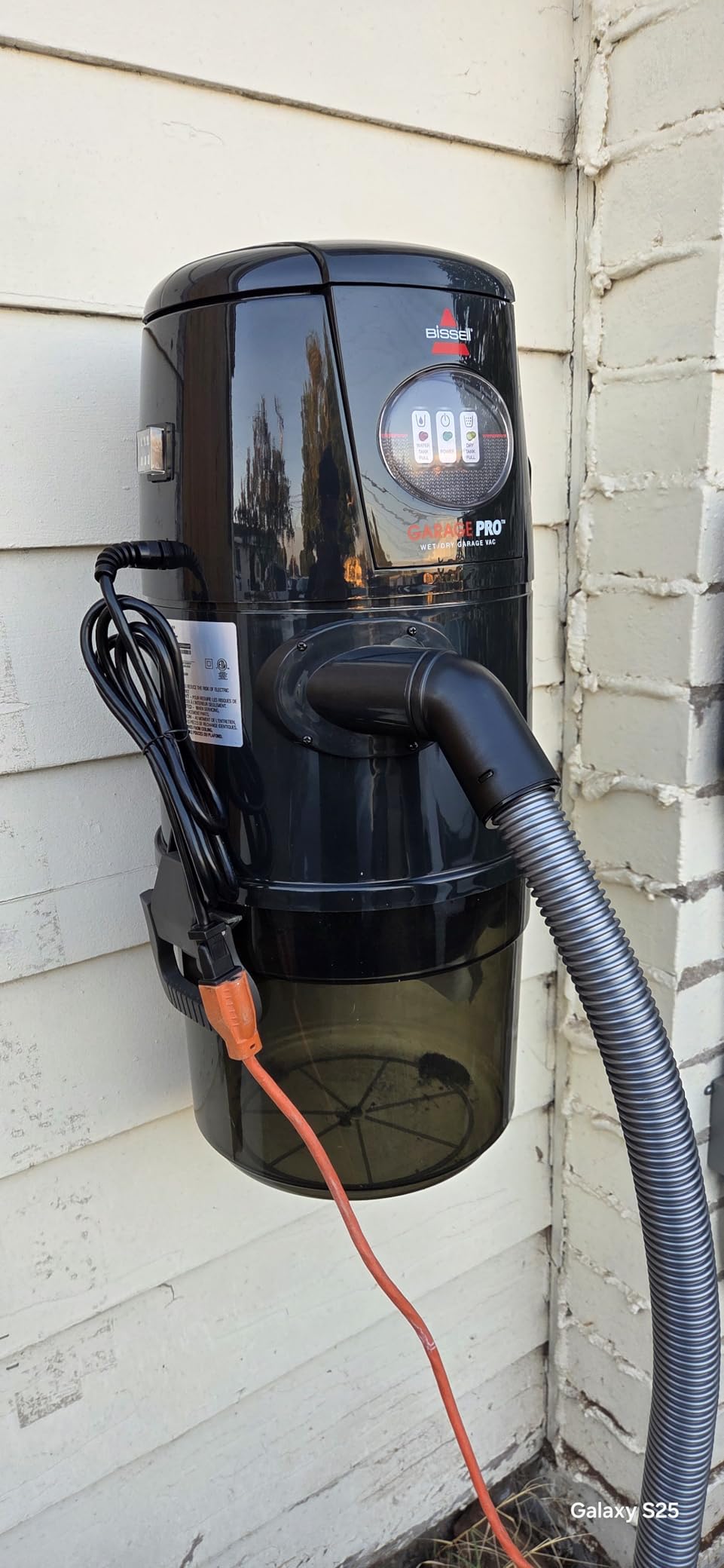 BISSELL Garage Pro Wall-Mounted Wet Dry Car Vacuum/Blower With Auto Tool Kit, 18P03, Gray customer photo 2