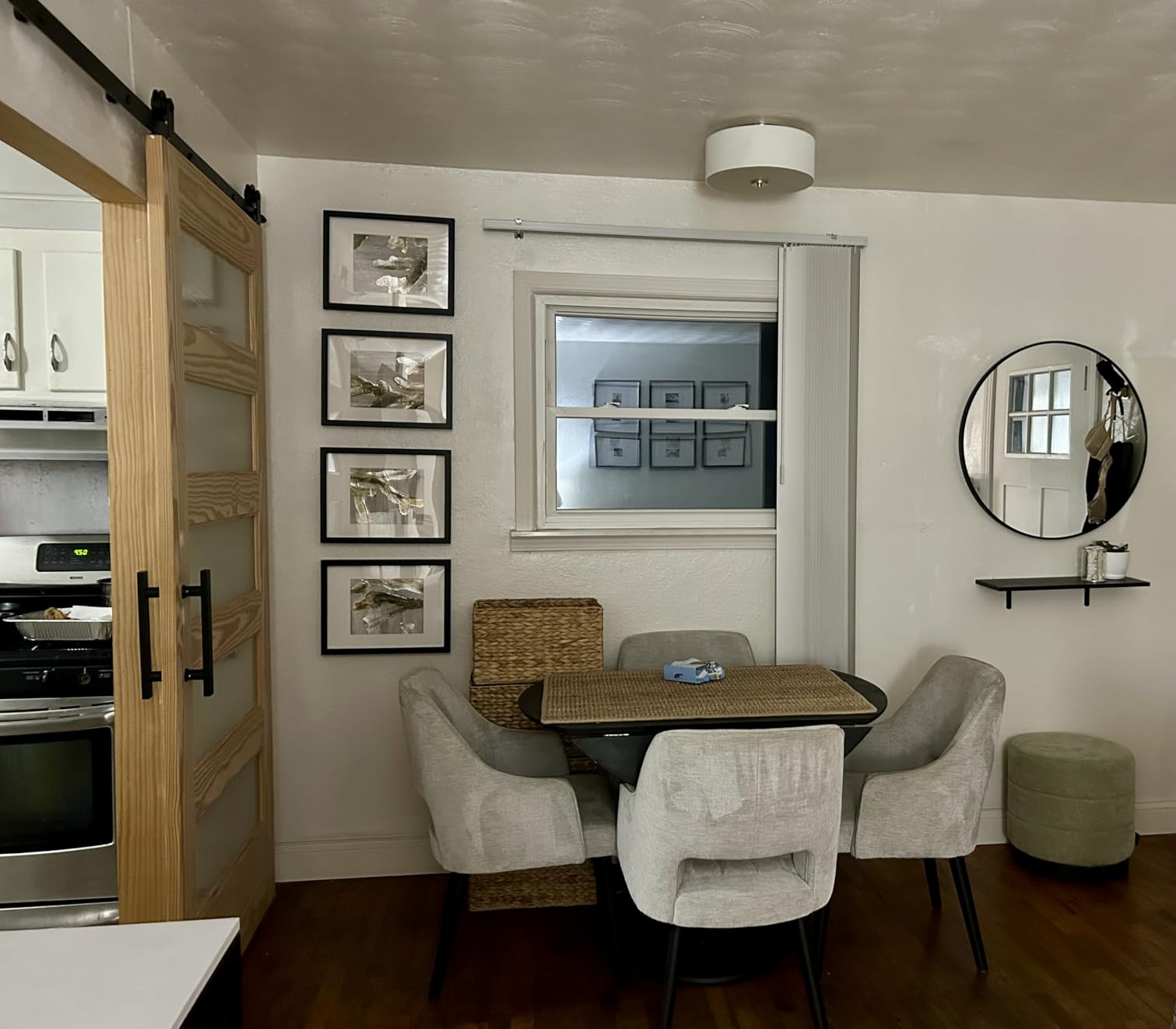 Flash Furniture Beverly 18