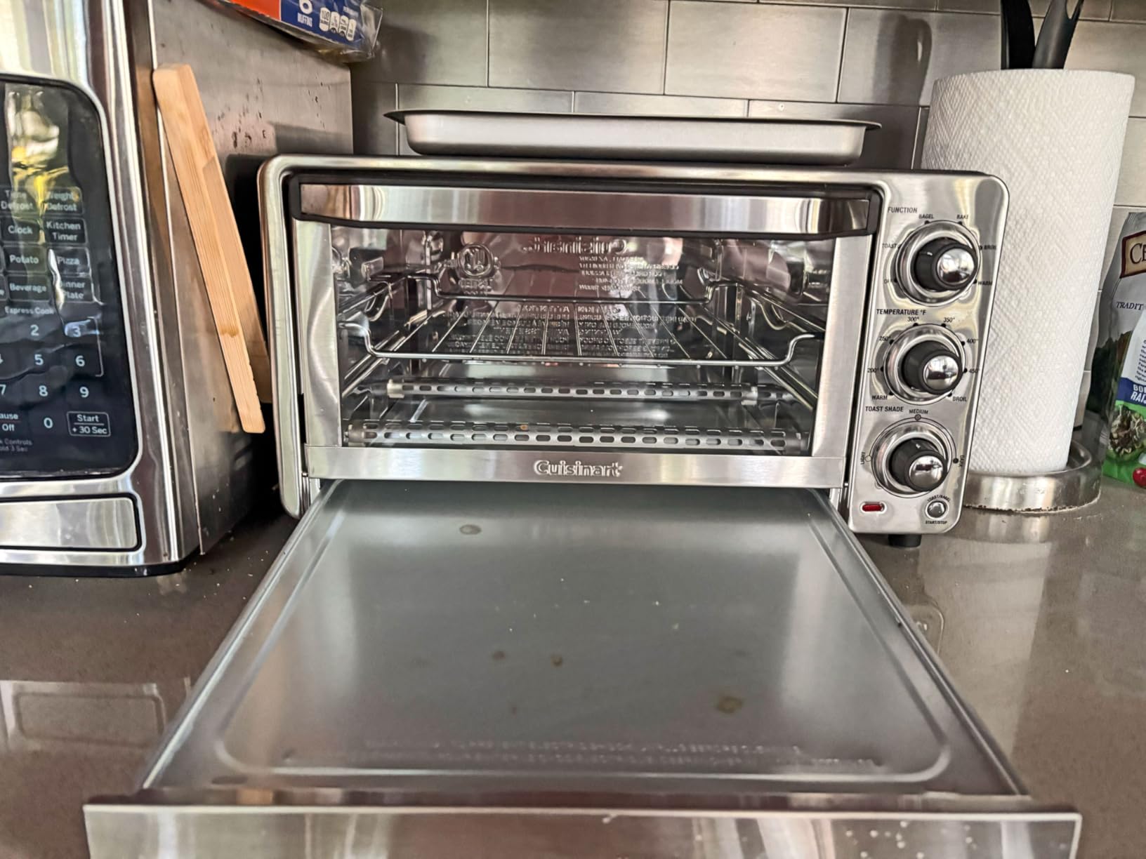 Cuisinart Custom Classic Toaster Oven Broiler, 1800 Watt Countertop Toaster Oven to Bake, Broil, and Toast, TOB-40N, Brushed Stainless Steel customer photo 2
