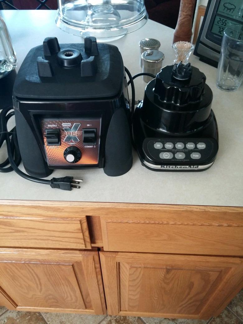 Waring Commercial 3.5 HP Blender w/ Variable Speed Dial Controls & 64 oz. BPA-Free Copolyester Container customer photo 2