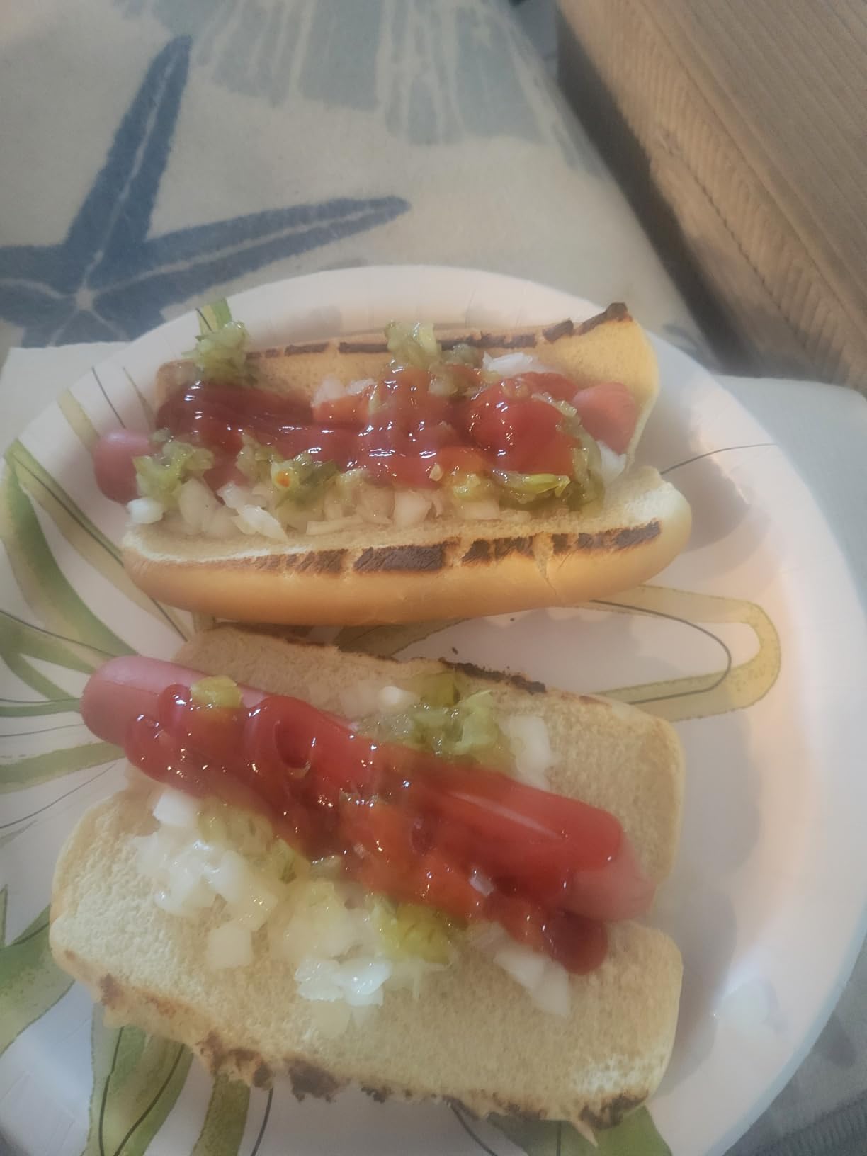 Nostalgia 2 Slot Hot Dog and Bun Toaster with Mini Tongs, Retro Hot Dog Toaster, Hot Dog Cooker that Works with Chicken, Turkey, Veggie Links, Sausages and Brats, Metallic Red customer photo 1