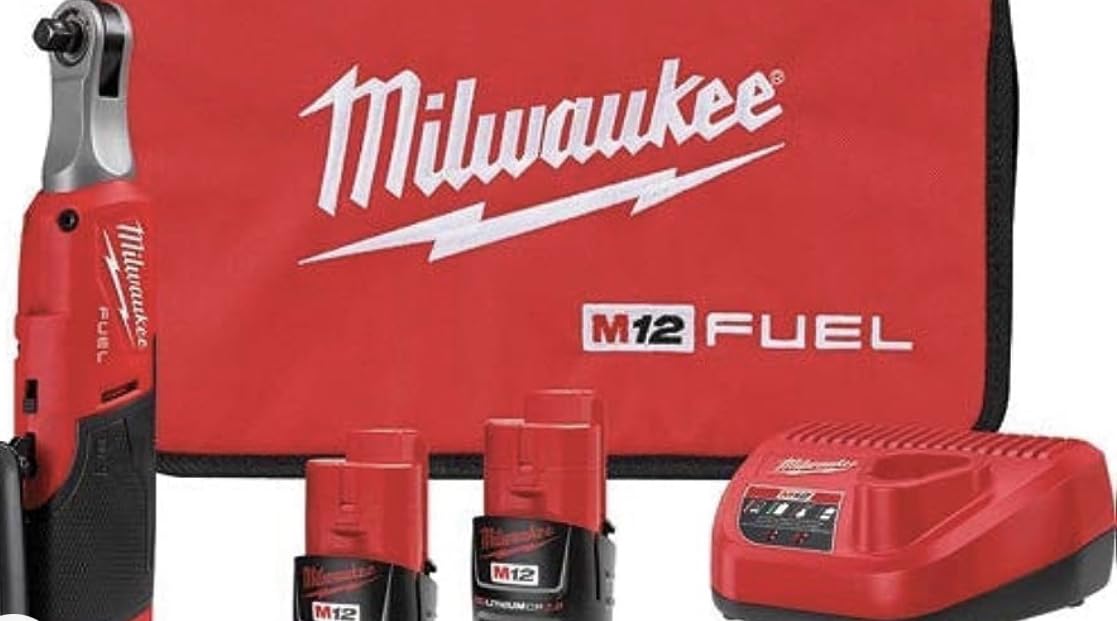 Milwaukee M12 3/8-in Cordless Lithium-Ion Ratchet Kit customer photo 2