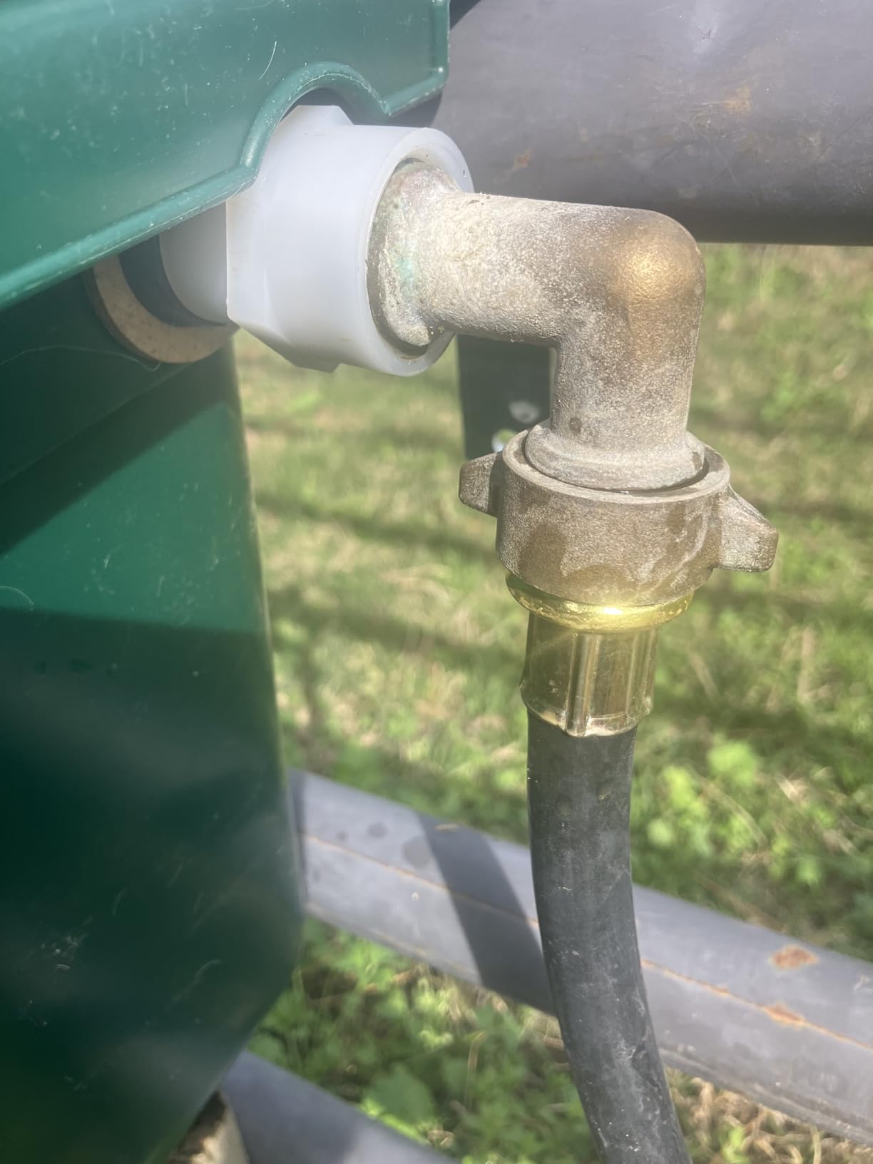 Little Giant Automatic Animal Waterer | DuraMate Float Controlled Automatic Waterer for Livestock | Heavy Duty and Durable | Made in USA | 4 Gallon (Blue) customer photo 1