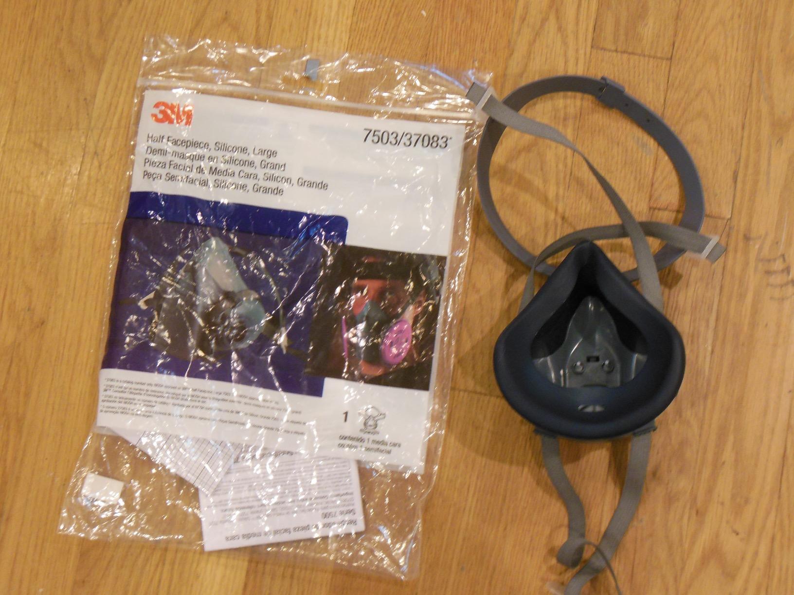 3M Reusable Respirator Half Facepiece 7502, NIOSH, 3M Cool Flow Valve, Integrated Dropdown Suspension, Medium customer photo 1